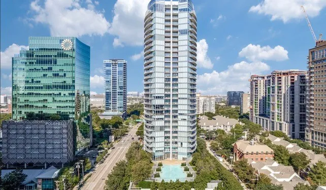 Condominium For Rent in Dallas County , 2900 Mckinnon Street 804, Dallas, Texas 75201, 2 Bedroom, 3 Bathroom, 2 Garage spaces, 1,430 Sqft, built in 2005, mls#21367089, Real Estate Agent in Dallas, Homes For Rent in Dallas county, Homes For Rent in Dallas, Realtor in Dallas Texas, Real Estate Brokerage Independent Realty Texas, Luminita Cordes Realtor