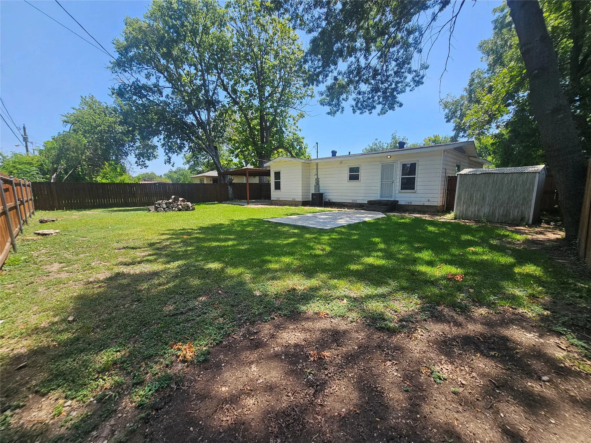 Single Family Residence For Rent in Dallas County , 3115 Dahlia Drive, Dallas, Texas 75216, 3 Bedroom, 1 Bathroom, 1 Garage spaces, 1,217 Sqft, built in 1954, mls#21367231, Real Estate Agent in Dallas, Homes For Rent in Dallas county, Homes For Rent in Dallas, Realtor in Dallas Texas, Real Estate Brokerage Independent Realty Texas, Luminita Cordes Realtor