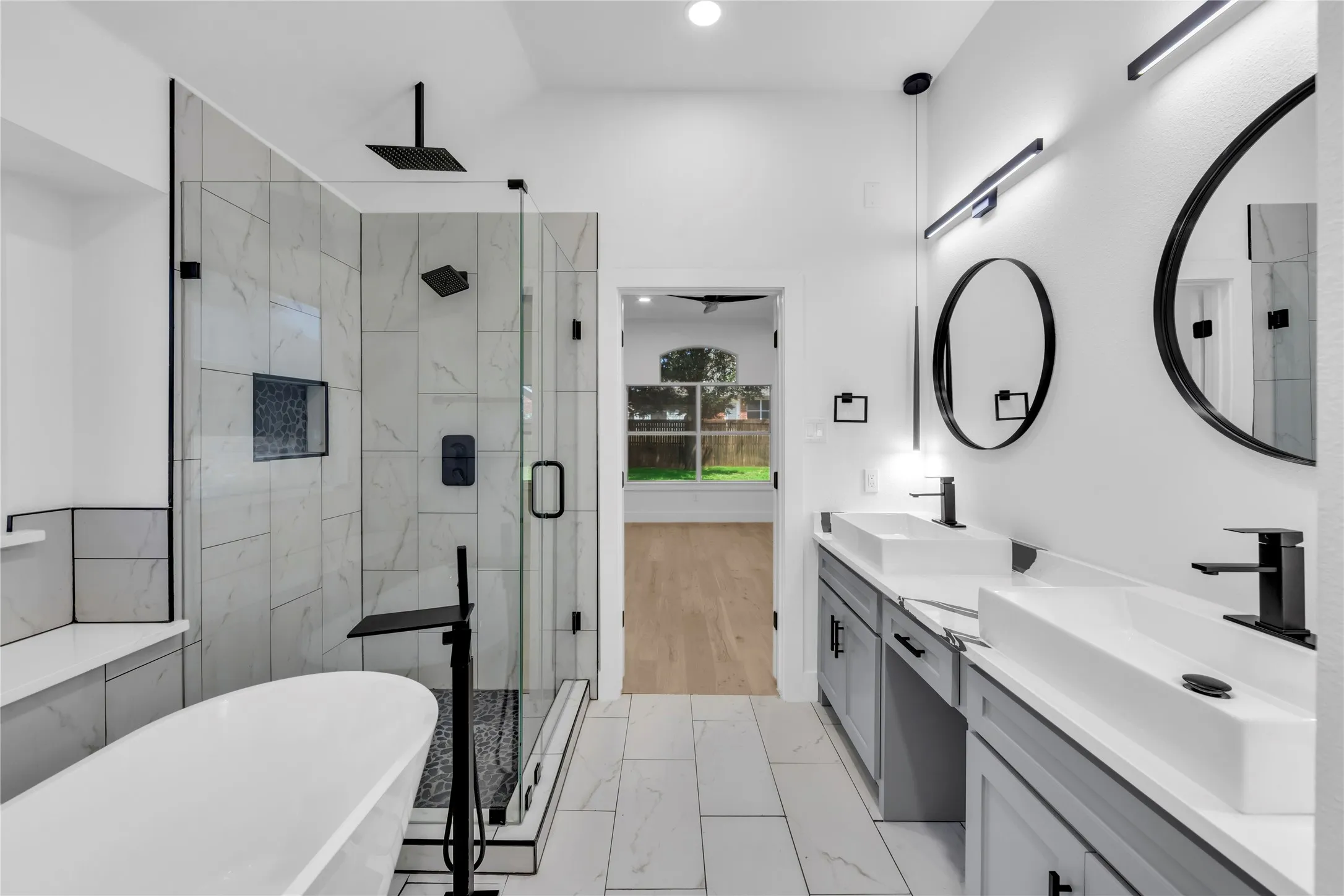 Single Family Residence For Sale in Denton County , 1611 Mallard Drive, Corinth, Texas 76210, 4 Bedroom, 2 Bathroom, 2 Garage spaces, 2,165 Sqft, built in 1999, mls#21367236, Real Estate Agent in Corinth, Homes For Sale in Denton county, Homes For Sale in Corinth, Realtor in Corinth Texas, Real Estate Brokerage Independent Realty Texas, Luminita Cordes Realtor