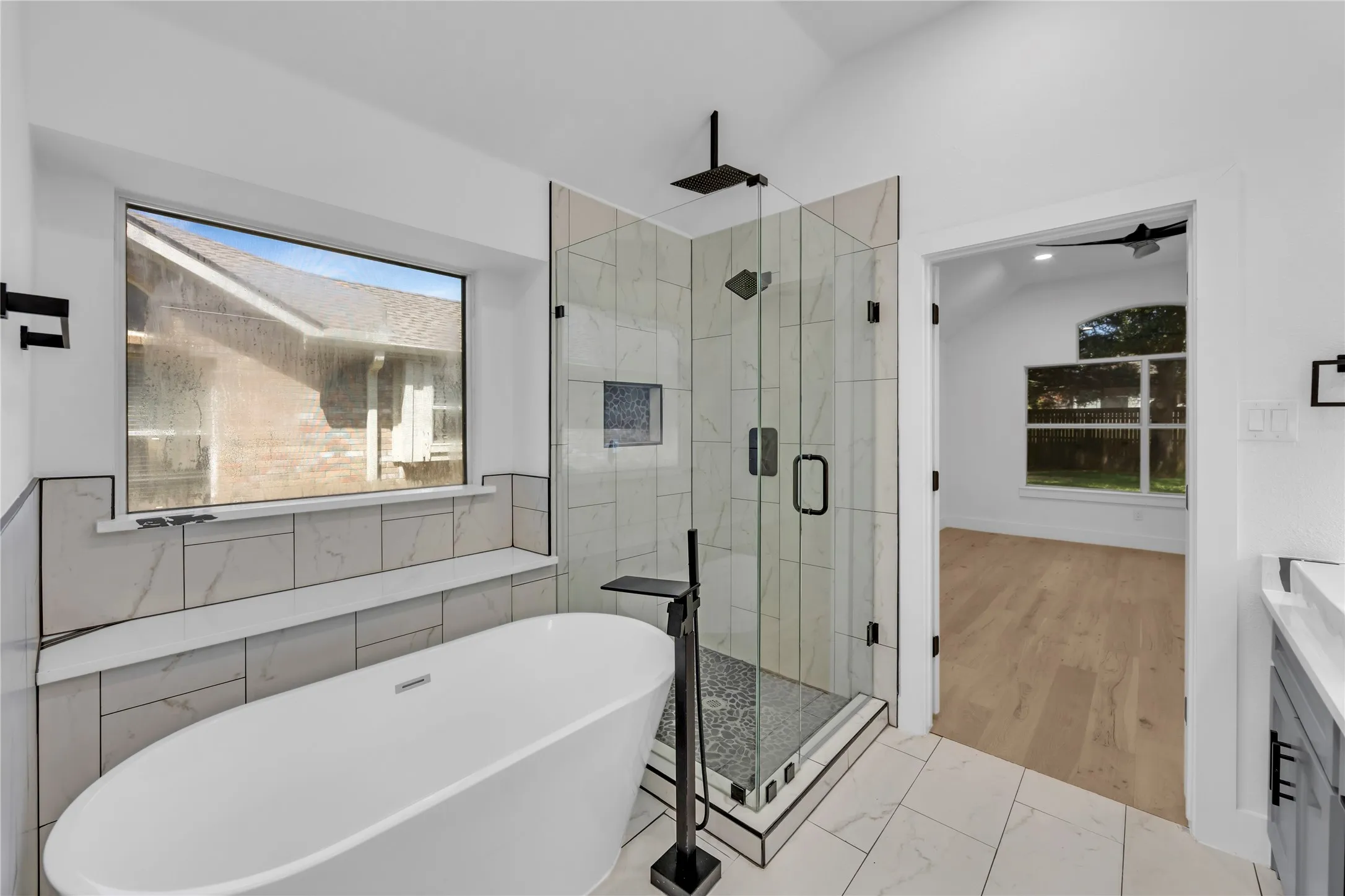 Single Family Residence For Sale in Denton County , 1611 Mallard Drive, Corinth, Texas 76210, 4 Bedroom, 2 Bathroom, 2 Garage spaces, 2,165 Sqft, built in 1999, mls#21367236, Real Estate Agent in Corinth, Homes For Sale in Denton county, Homes For Sale in Corinth, Realtor in Corinth Texas, Real Estate Brokerage Independent Realty Texas, Luminita Cordes Realtor
