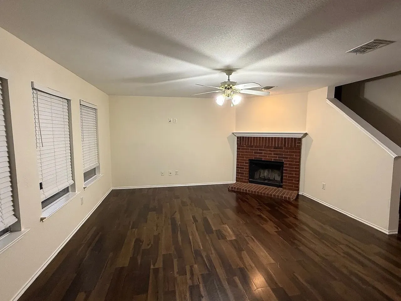 Single Family Residence For Rent in Collin County , 2929 Kimbrough Lane, Mc Kinney, Texas 75071, 4 Bedroom, 3 Bathroom, 2 Garage spaces, 2,313 Sqft, built in 2013, mls#21362637, Real Estate Agent in Mc Kinney, Homes For Rent in Collin county, Homes For Rent in Mc Kinney, Realtor in Mc Kinney Texas, Real Estate Brokerage Independent Realty Texas, Luminita Cordes Realtor