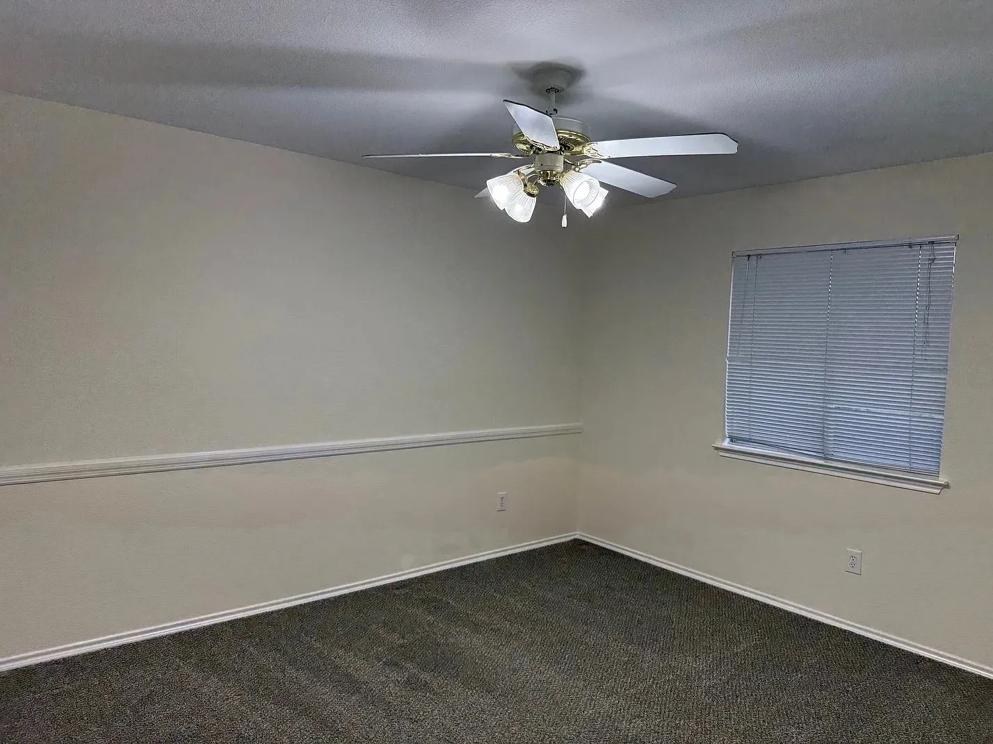 Single Family Residence For Rent in Collin County , 2929 Kimbrough Lane, Mc Kinney, Texas 75071, 4 Bedroom, 3 Bathroom, 2 Garage spaces, 2,313 Sqft, built in 2013, mls#21362637, Real Estate Agent in Mc Kinney, Homes For Rent in Collin county, Homes For Rent in Mc Kinney, Realtor in Mc Kinney Texas, Real Estate Brokerage Independent Realty Texas, Luminita Cordes Realtor