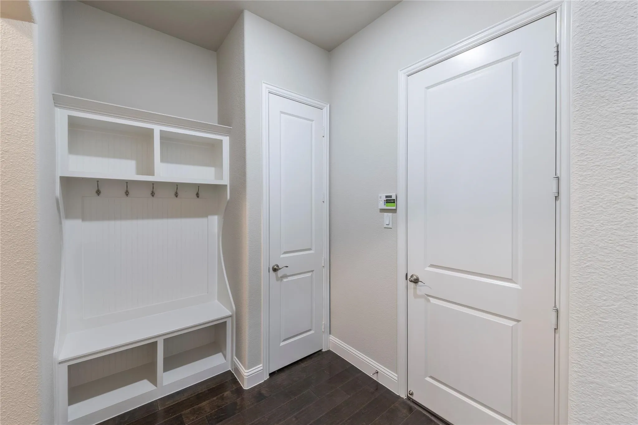 Single Family Residence For Sale in Denton County , 3721 Winchester, The Colony, Texas 75056, 3 Bedroom, 2 Bathroom, 3 Garage spaces, 2,339 Sqft, built in 2015, Price $595,000, mls#21367241, Real Estate Agent in The Colony, Homes For Sale in Denton county, Homes For Sale in The Colony, Realtor in The Colony Texas, Real Estate Brokerage Independent Realty Texas, Luminita Cordes Realtor
