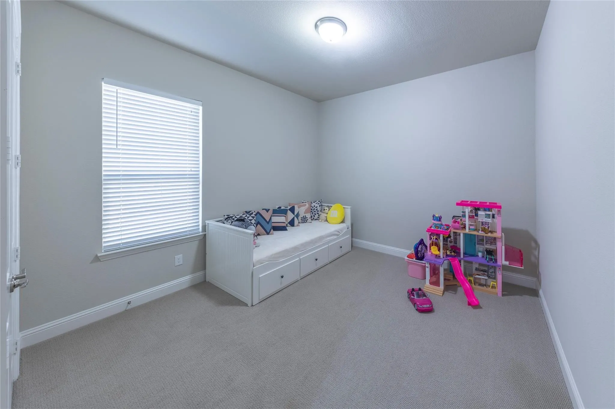 Single Family Residence For Sale in Denton County , 3721 Winchester, The Colony, Texas 75056, 3 Bedroom, 2 Bathroom, 3 Garage spaces, 2,339 Sqft, built in 2015, Price $595,000, mls#21367241, Real Estate Agent in The Colony, Homes For Sale in Denton county, Homes For Sale in The Colony, Realtor in The Colony Texas, Real Estate Brokerage Independent Realty Texas, Luminita Cordes Realtor