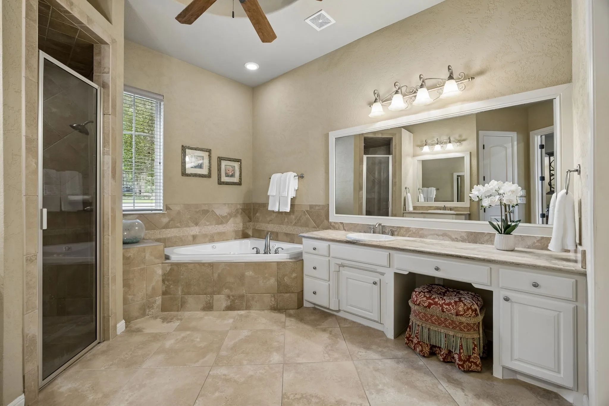 Single Family Residence For Sale in Tarrant County , 1313 Vanderbilt Drive, Keller, Texas 76262, 4 Bedroom, 4 Bathroom, 3 Garage spaces, 4,470 Sqft, built in 2007, mls#21365249, Real Estate Agent in Keller, Homes For Sale in Tarrant county, Homes For Sale in Keller, Realtor in Keller Texas, Real Estate Brokerage Independent Realty Texas, Luminita Cordes Realtor