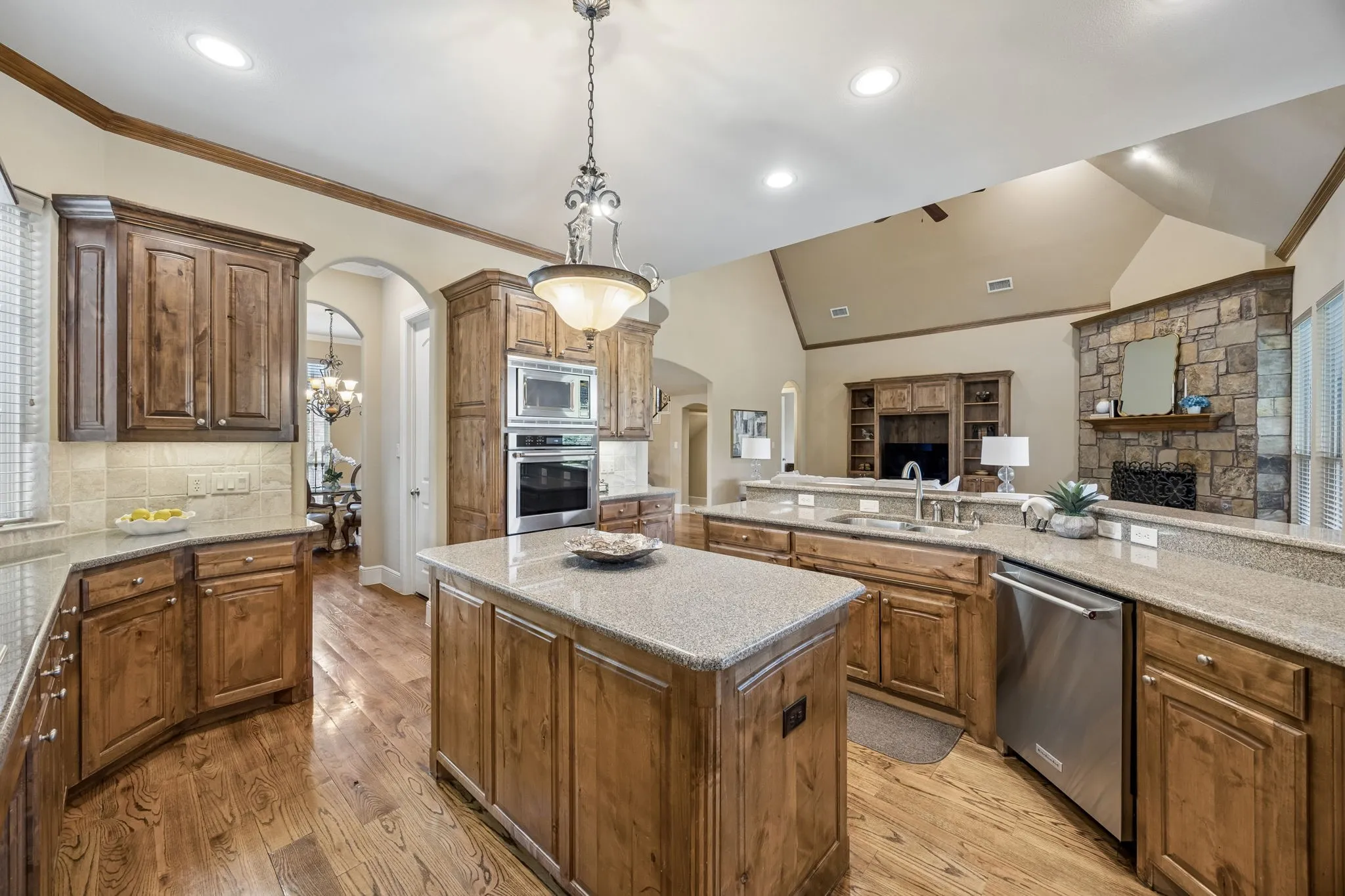 Single Family Residence For Sale in Tarrant County , 1313 Vanderbilt Drive, Keller, Texas 76262, 4 Bedroom, 4 Bathroom, 3 Garage spaces, 4,470 Sqft, built in 2007, mls#21365249, Real Estate Agent in Keller, Homes For Sale in Tarrant county, Homes For Sale in Keller, Realtor in Keller Texas, Real Estate Brokerage Independent Realty Texas, Luminita Cordes Realtor
