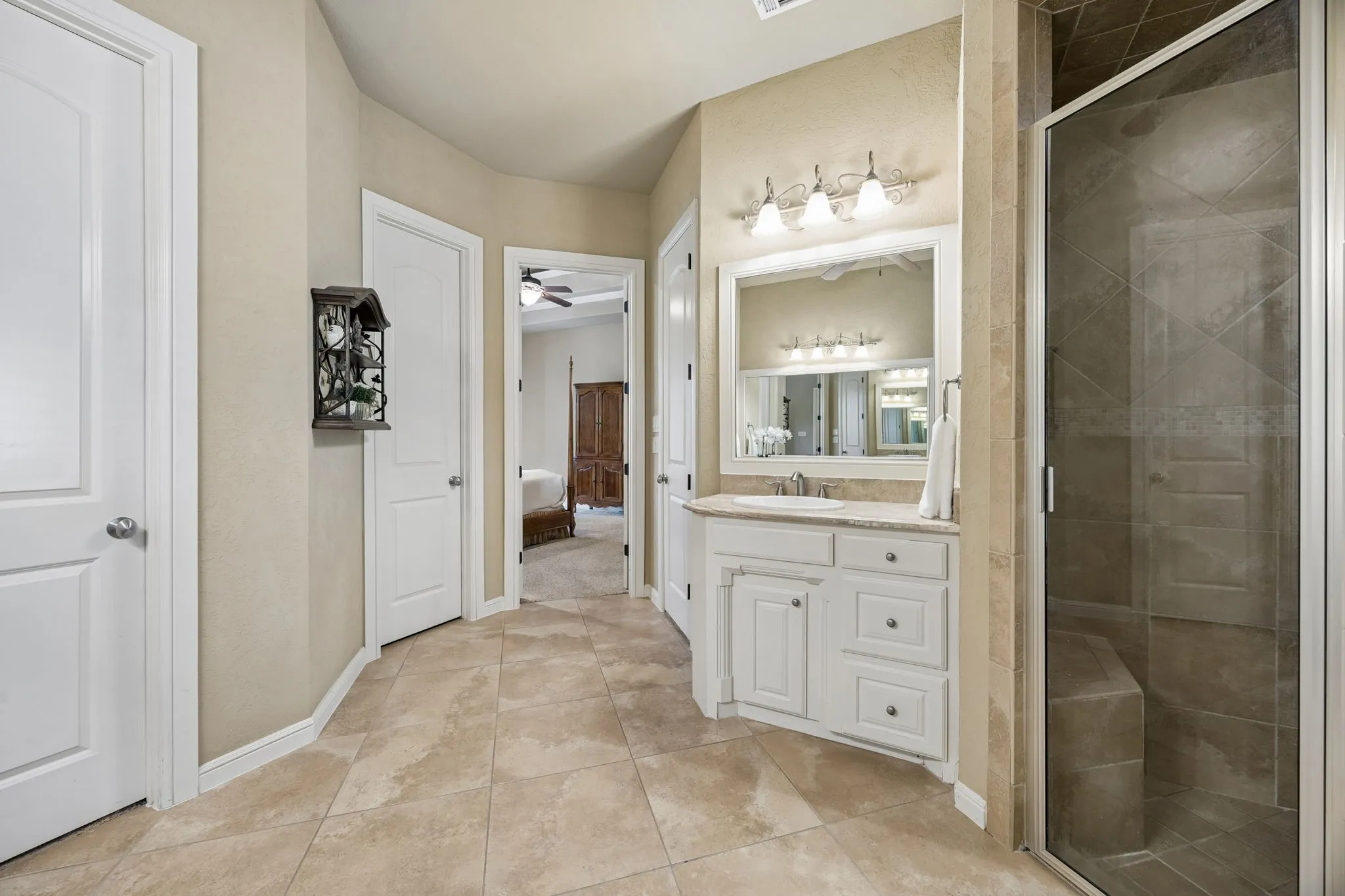 Single Family Residence For Sale in Tarrant County , 1313 Vanderbilt Drive, Keller, Texas 76262, 4 Bedroom, 4 Bathroom, 3 Garage spaces, 4,470 Sqft, built in 2007, mls#21365249, Real Estate Agent in Keller, Homes For Sale in Tarrant county, Homes For Sale in Keller, Realtor in Keller Texas, Real Estate Brokerage Independent Realty Texas, Luminita Cordes Realtor