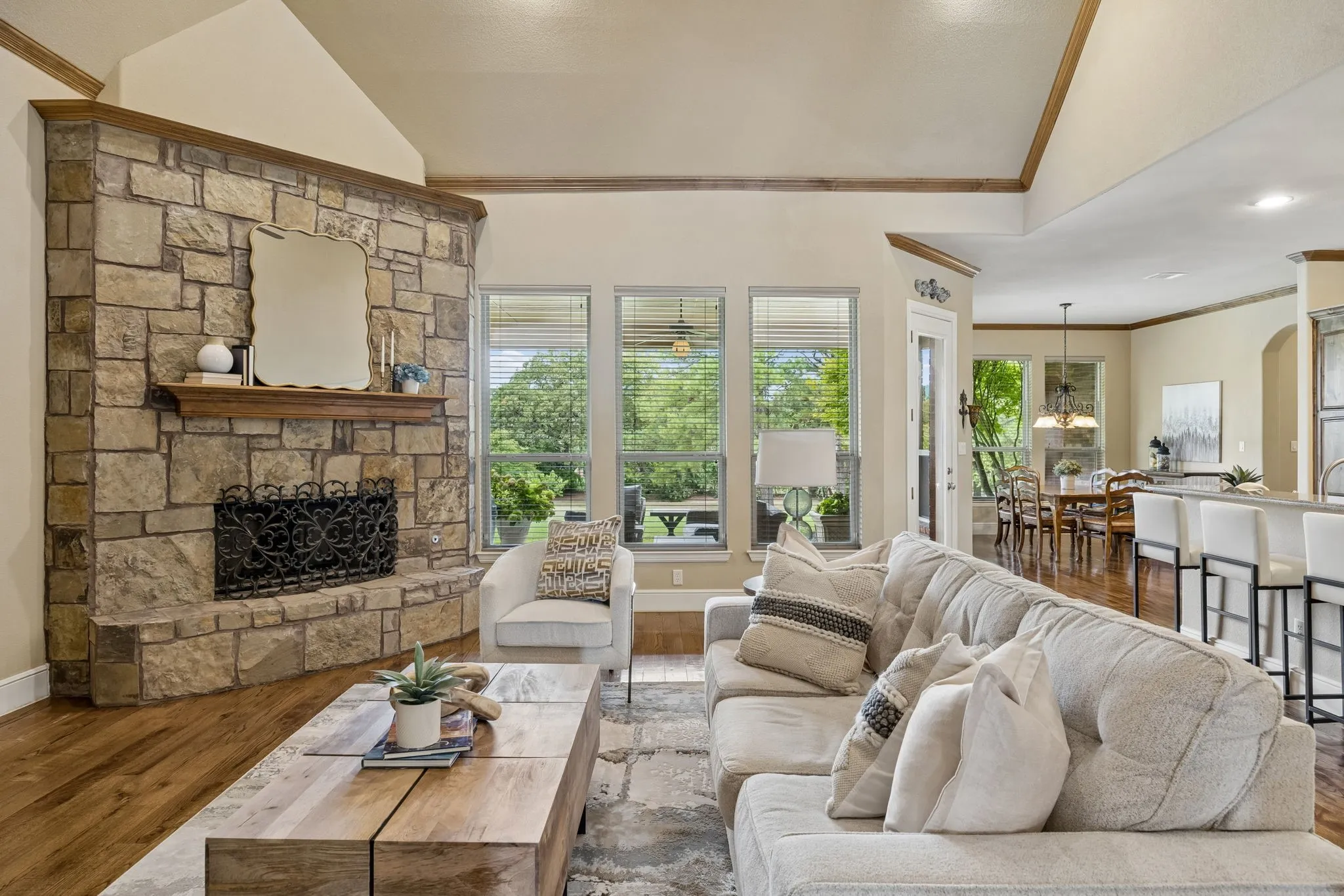 Single Family Residence For Sale in Tarrant County , 1313 Vanderbilt Drive, Keller, Texas 76262, 4 Bedroom, 4 Bathroom, 3 Garage spaces, 4,470 Sqft, built in 2007, mls#21365249, Real Estate Agent in Keller, Homes For Sale in Tarrant county, Homes For Sale in Keller, Realtor in Keller Texas, Real Estate Brokerage Independent Realty Texas, Luminita Cordes Realtor