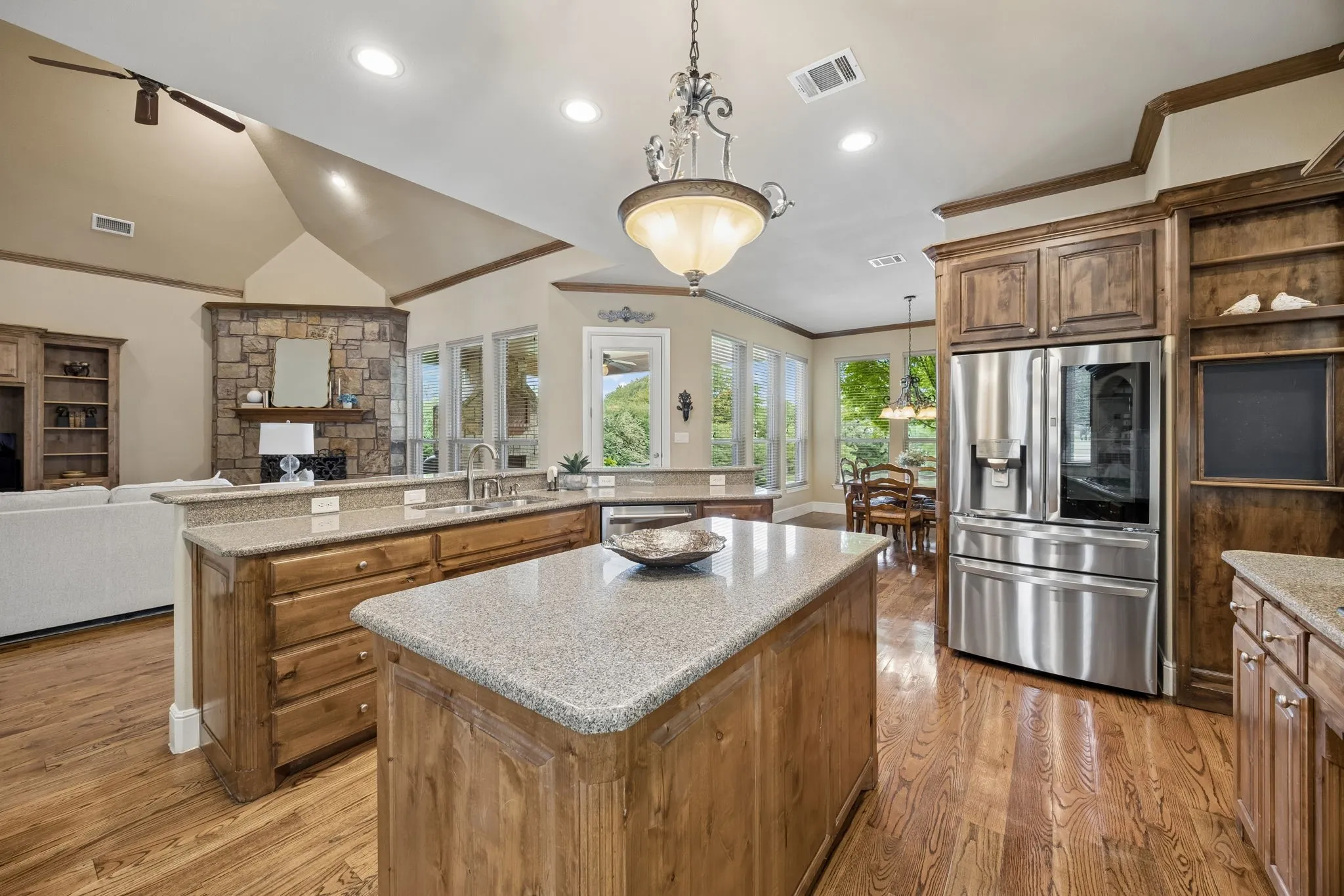 Single Family Residence For Sale in Tarrant County , 1313 Vanderbilt Drive, Keller, Texas 76262, 4 Bedroom, 4 Bathroom, 3 Garage spaces, 4,470 Sqft, built in 2007, mls#21365249, Real Estate Agent in Keller, Homes For Sale in Tarrant county, Homes For Sale in Keller, Realtor in Keller Texas, Real Estate Brokerage Independent Realty Texas, Luminita Cordes Realtor