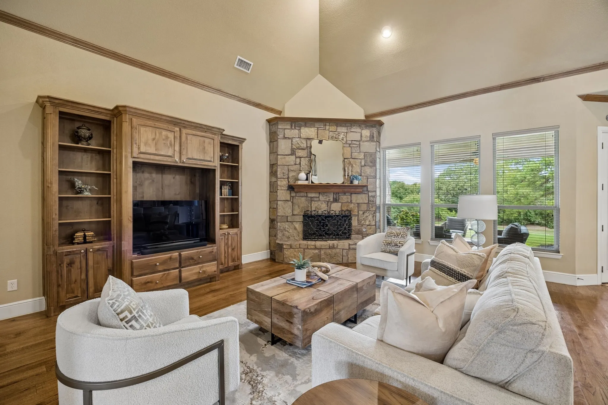 Single Family Residence For Sale in Tarrant County , 1313 Vanderbilt Drive, Keller, Texas 76262, 4 Bedroom, 4 Bathroom, 3 Garage spaces, 4,470 Sqft, built in 2007, mls#21365249, Real Estate Agent in Keller, Homes For Sale in Tarrant county, Homes For Sale in Keller, Realtor in Keller Texas, Real Estate Brokerage Independent Realty Texas, Luminita Cordes Realtor