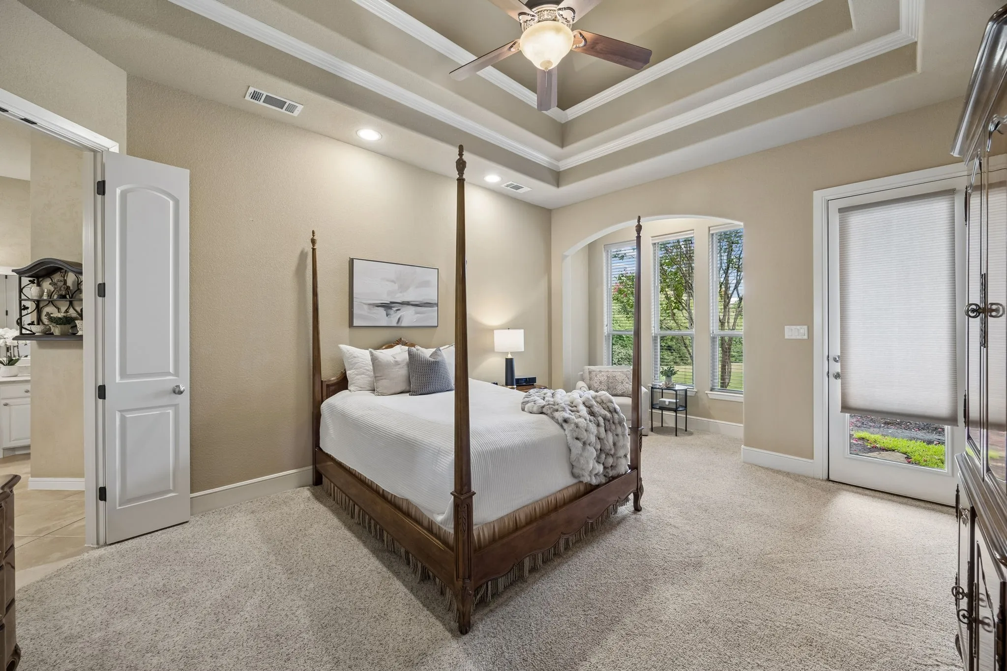 Single Family Residence For Sale in Tarrant County , 1313 Vanderbilt Drive, Keller, Texas 76262, 4 Bedroom, 4 Bathroom, 3 Garage spaces, 4,470 Sqft, built in 2007, mls#21365249, Real Estate Agent in Keller, Homes For Sale in Tarrant county, Homes For Sale in Keller, Realtor in Keller Texas, Real Estate Brokerage Independent Realty Texas, Luminita Cordes Realtor