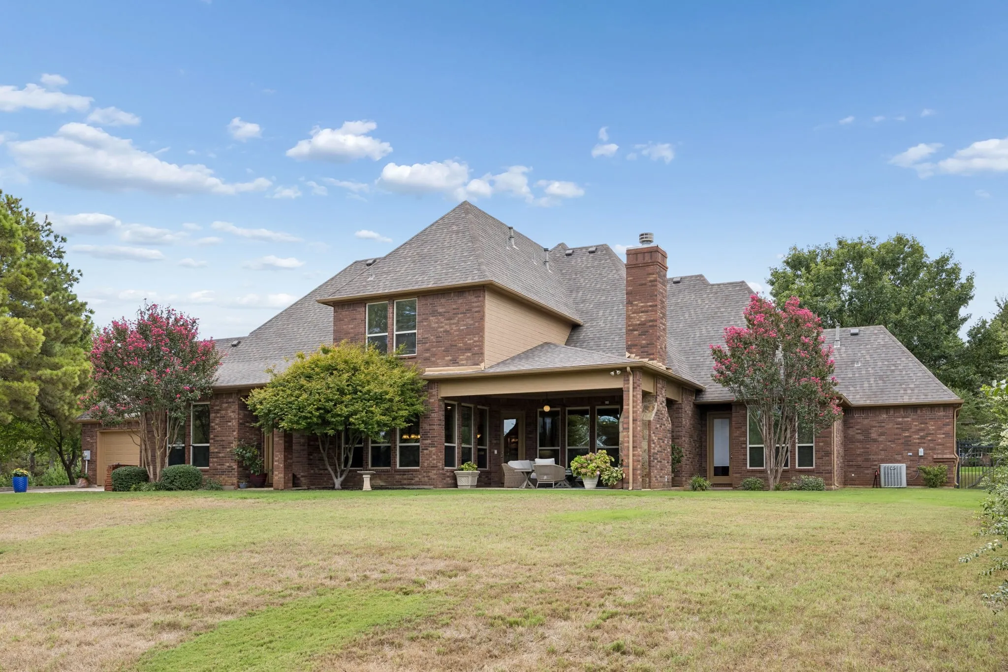 Single Family Residence For Sale in Tarrant County , 1313 Vanderbilt Drive, Keller, Texas 76262, 4 Bedroom, 4 Bathroom, 3 Garage spaces, 4,470 Sqft, built in 2007, mls#21365249, Real Estate Agent in Keller, Homes For Sale in Tarrant county, Homes For Sale in Keller, Realtor in Keller Texas, Real Estate Brokerage Independent Realty Texas, Luminita Cordes Realtor