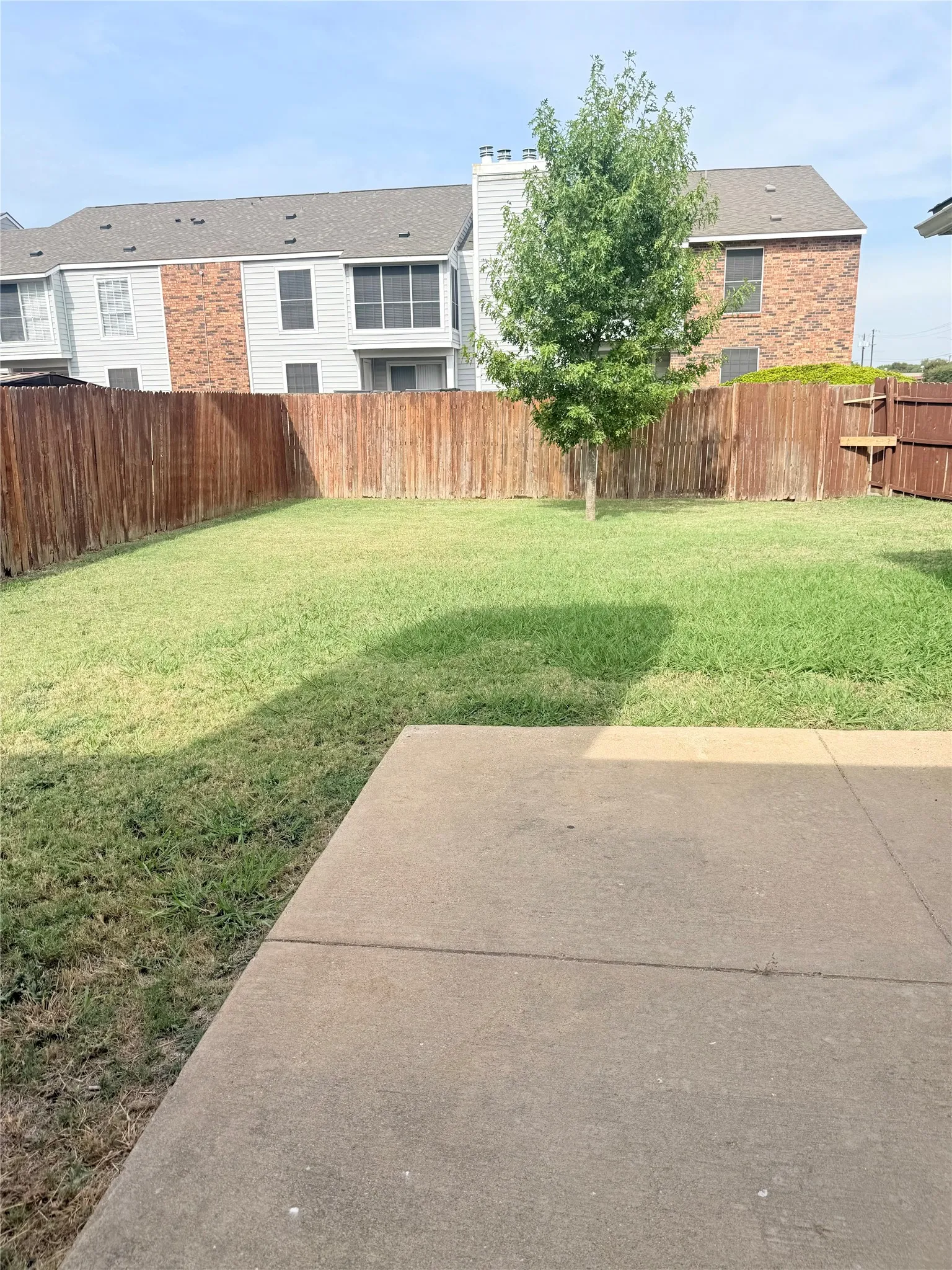 Single Family Residence For Rent in Dallas County , 4817 Sprucewood Lane, Garland, Texas 75044, 4 Bedroom, 2 Bathroom, 2 Garage spaces, 2,117 Sqft, built in 1974, mls#21367097, Real Estate Agent in Garland, Homes For Rent in Dallas county, Homes For Rent in Garland, Realtor in Garland Texas, Real Estate Brokerage Independent Realty Texas, Luminita Cordes Realtor