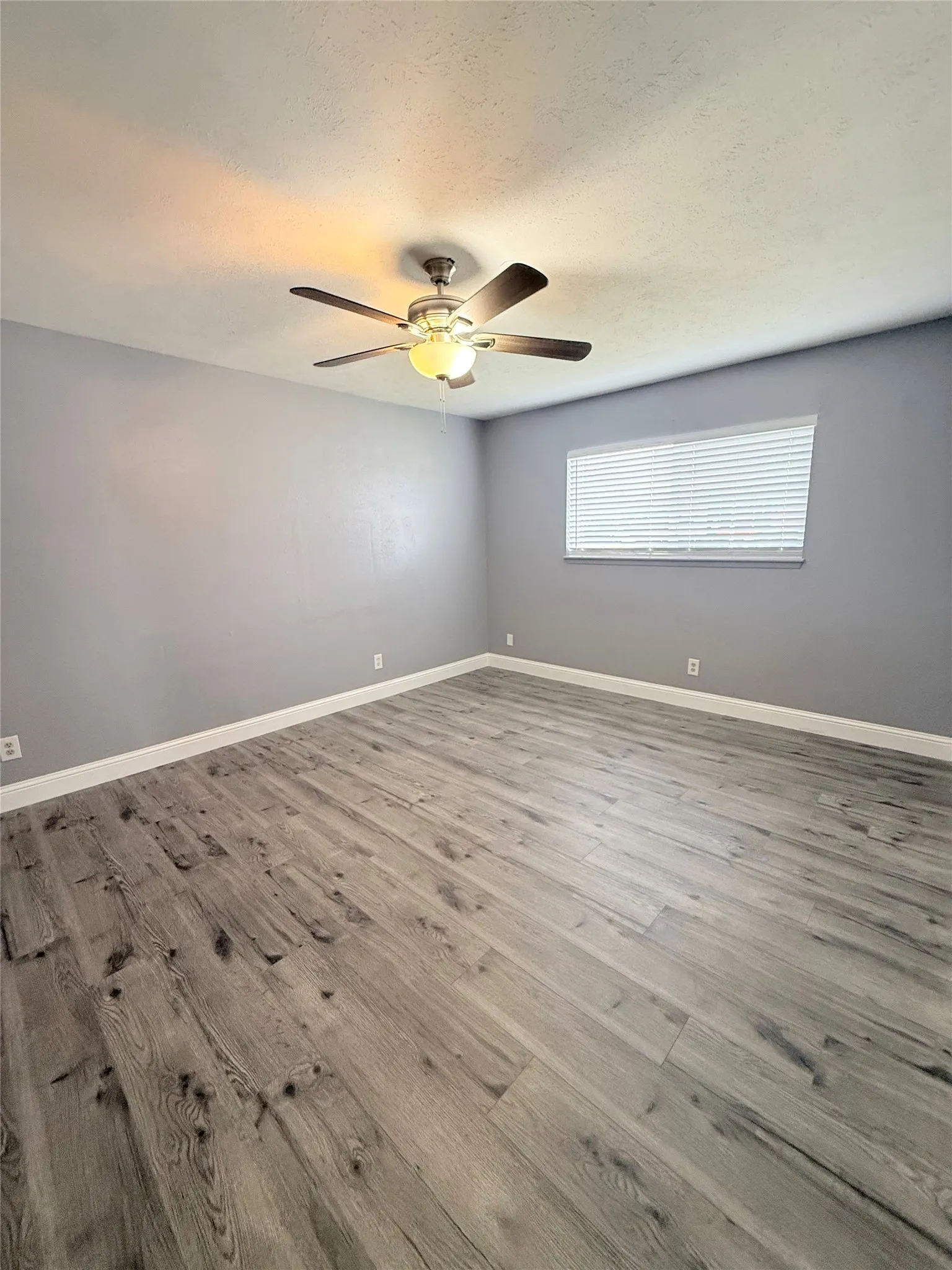 Single Family Residence For Rent in Dallas County , 4817 Sprucewood Lane, Garland, Texas 75044, 4 Bedroom, 2 Bathroom, 2 Garage spaces, 2,117 Sqft, built in 1974, mls#21367097, Real Estate Agent in Garland, Homes For Rent in Dallas county, Homes For Rent in Garland, Realtor in Garland Texas, Real Estate Brokerage Independent Realty Texas, Luminita Cordes Realtor