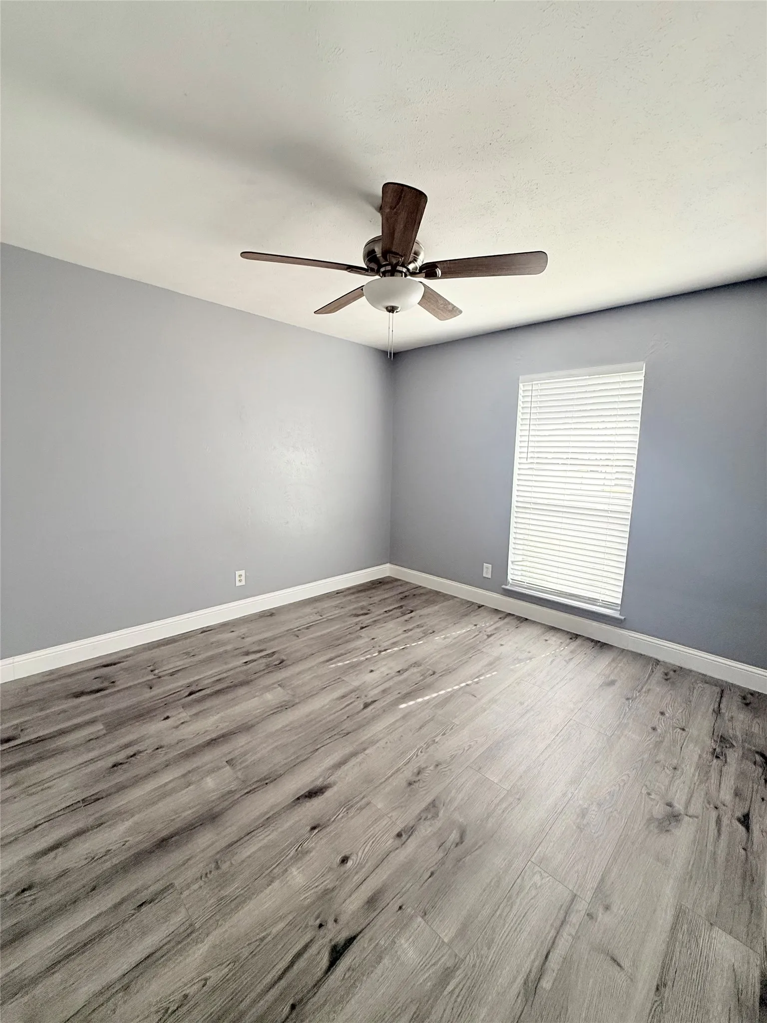 Single Family Residence For Rent in Dallas County , 4817 Sprucewood Lane, Garland, Texas 75044, 4 Bedroom, 2 Bathroom, 2 Garage spaces, 2,117 Sqft, built in 1974, mls#21367097, Real Estate Agent in Garland, Homes For Rent in Dallas county, Homes For Rent in Garland, Realtor in Garland Texas, Real Estate Brokerage Independent Realty Texas, Luminita Cordes Realtor