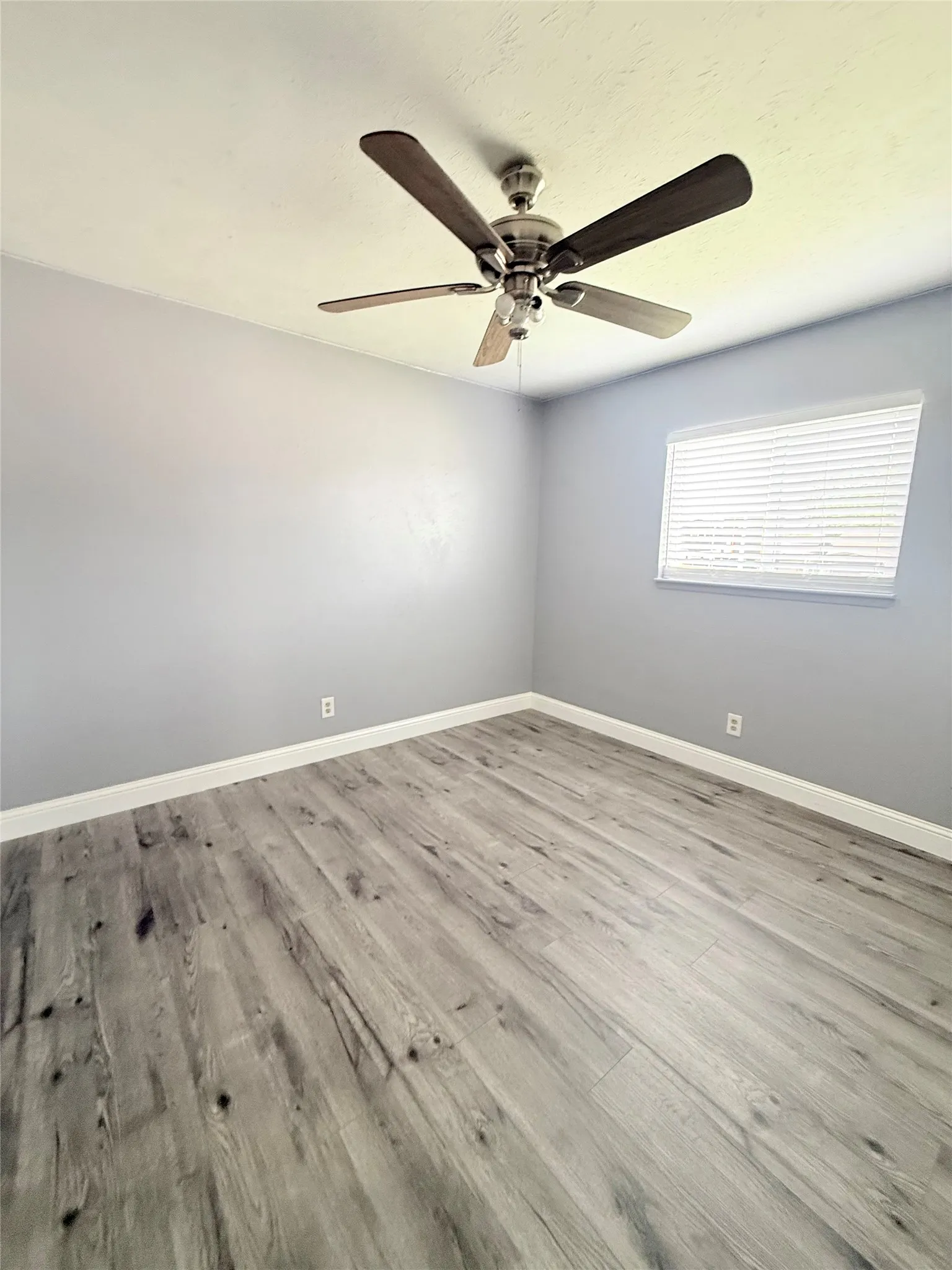 Single Family Residence For Rent in Dallas County , 4817 Sprucewood Lane, Garland, Texas 75044, 4 Bedroom, 2 Bathroom, 2 Garage spaces, 2,117 Sqft, built in 1974, mls#21367097, Real Estate Agent in Garland, Homes For Rent in Dallas county, Homes For Rent in Garland, Realtor in Garland Texas, Real Estate Brokerage Independent Realty Texas, Luminita Cordes Realtor