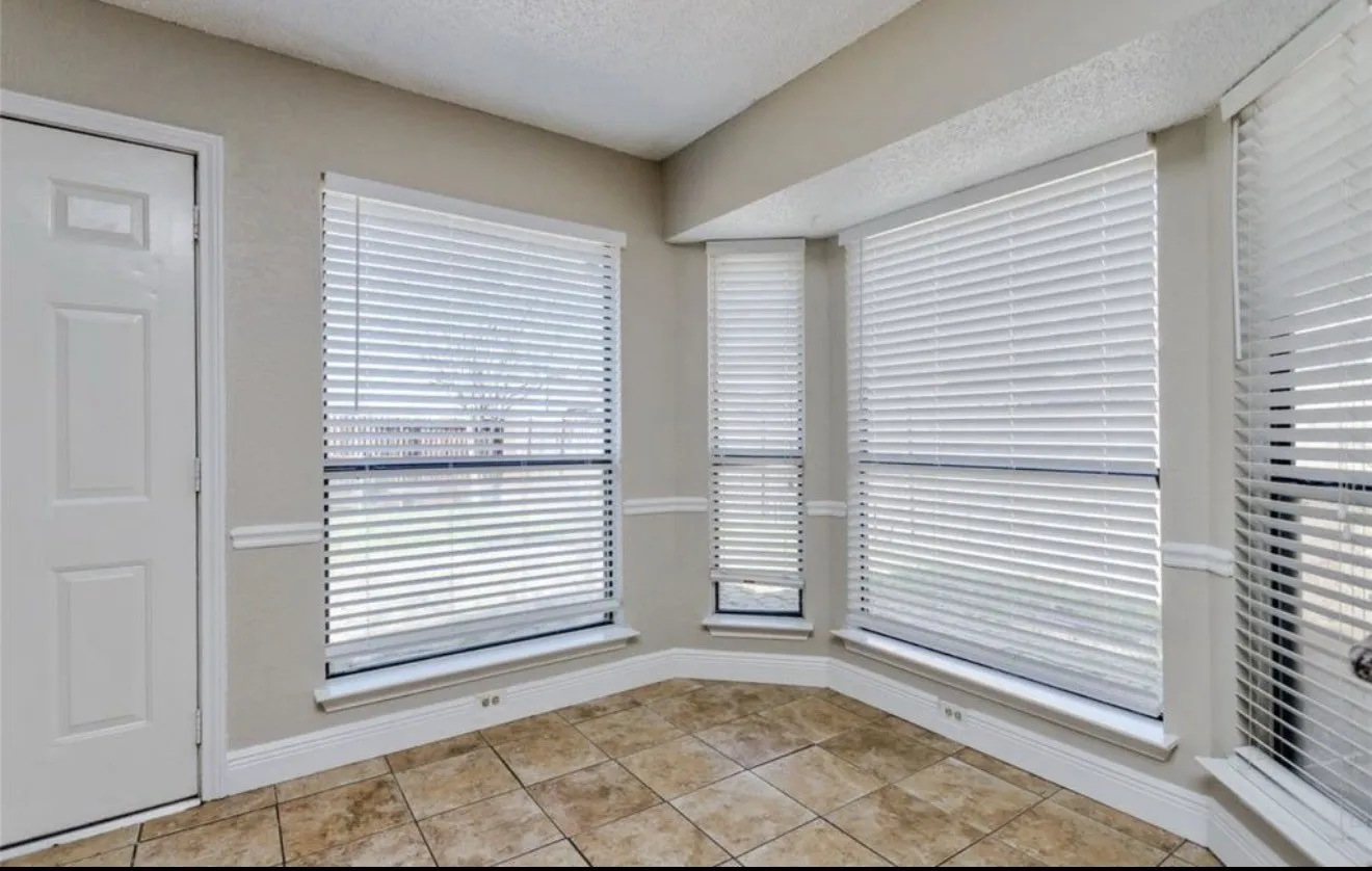 Single Family Residence For Sale in Dallas County , 2313 Lakeshore Lane, Rowlett, Texas 75088, 3 Bedroom, 2 Bathroom, 2 Garage spaces, 1,545 Sqft, built in 1985, mls#21362323, Real Estate Agent in Rowlett, Homes For Sale in Dallas county, Homes For Sale in Rowlett, Realtor in Rowlett Texas, Real Estate Brokerage Independent Realty Texas, Luminita Cordes Realtor