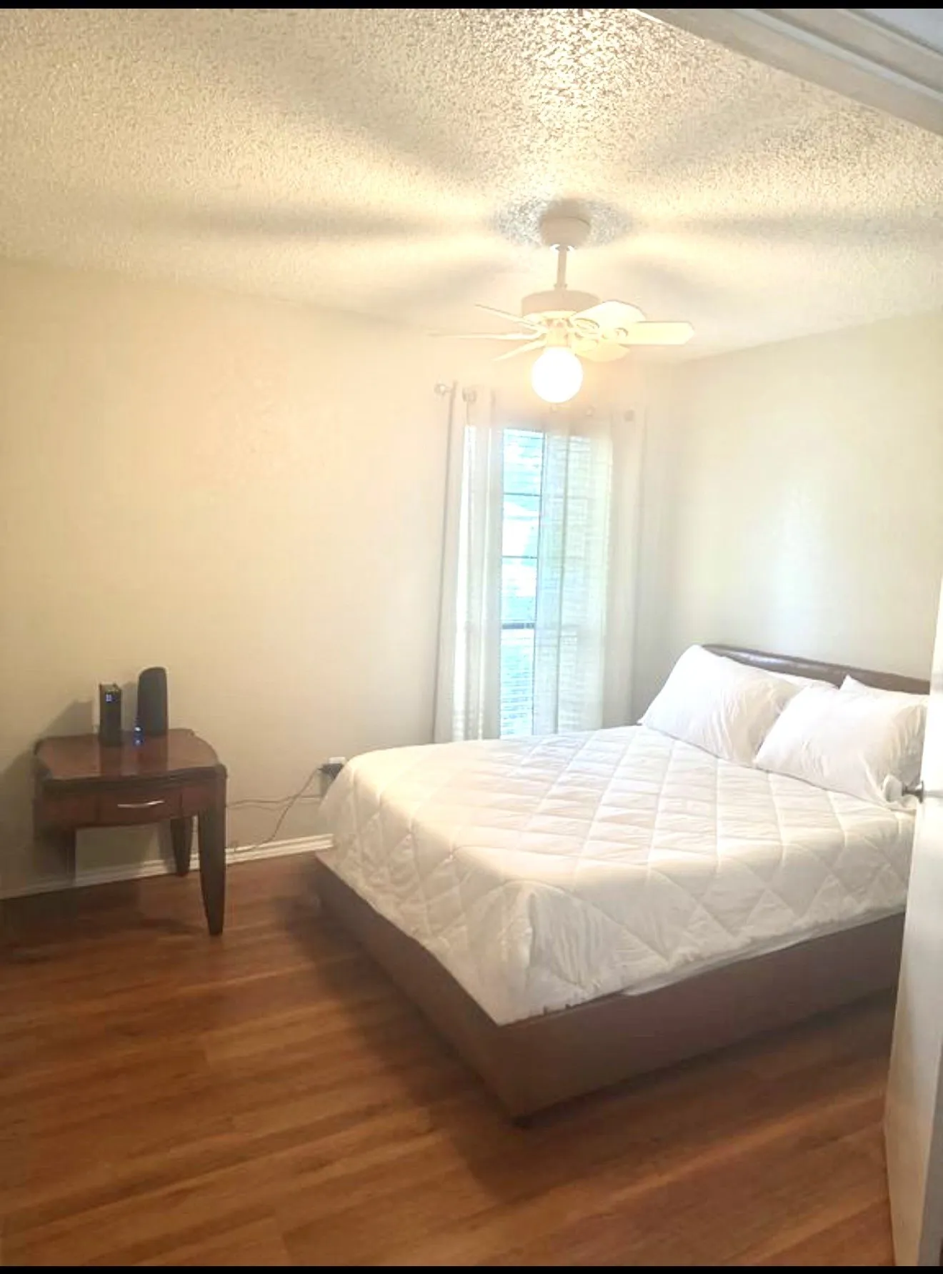 Single Family Residence For Sale in Dallas County , 2313 Lakeshore Lane, Rowlett, Texas 75088, 3 Bedroom, 2 Bathroom, 2 Garage spaces, 1,545 Sqft, built in 1985, mls#21362323, Real Estate Agent in Rowlett, Homes For Sale in Dallas county, Homes For Sale in Rowlett, Realtor in Rowlett Texas, Real Estate Brokerage Independent Realty Texas, Luminita Cordes Realtor