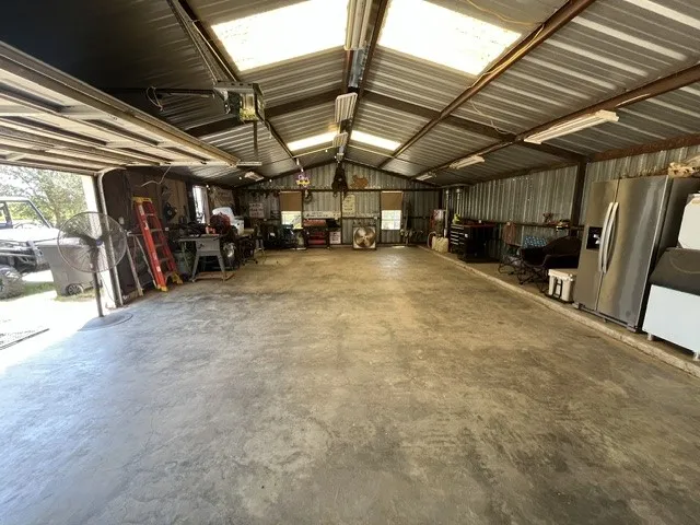 Mobile Home For Sale in Mc Culloch County , 575 County Road 442, Rochelle, Texas 76872, 3 Bedroom, 2 Bathroom, 2 Garage spaces, 1,344 Sqft, built in 1985, mls#21367216, Real Estate Agent in Rochelle, Homes For Sale in Mc Culloch county, Homes For Sale in Rochelle, Realtor in Rochelle Texas, Real Estate Brokerage Independent Realty Texas, Luminita Cordes Realtor