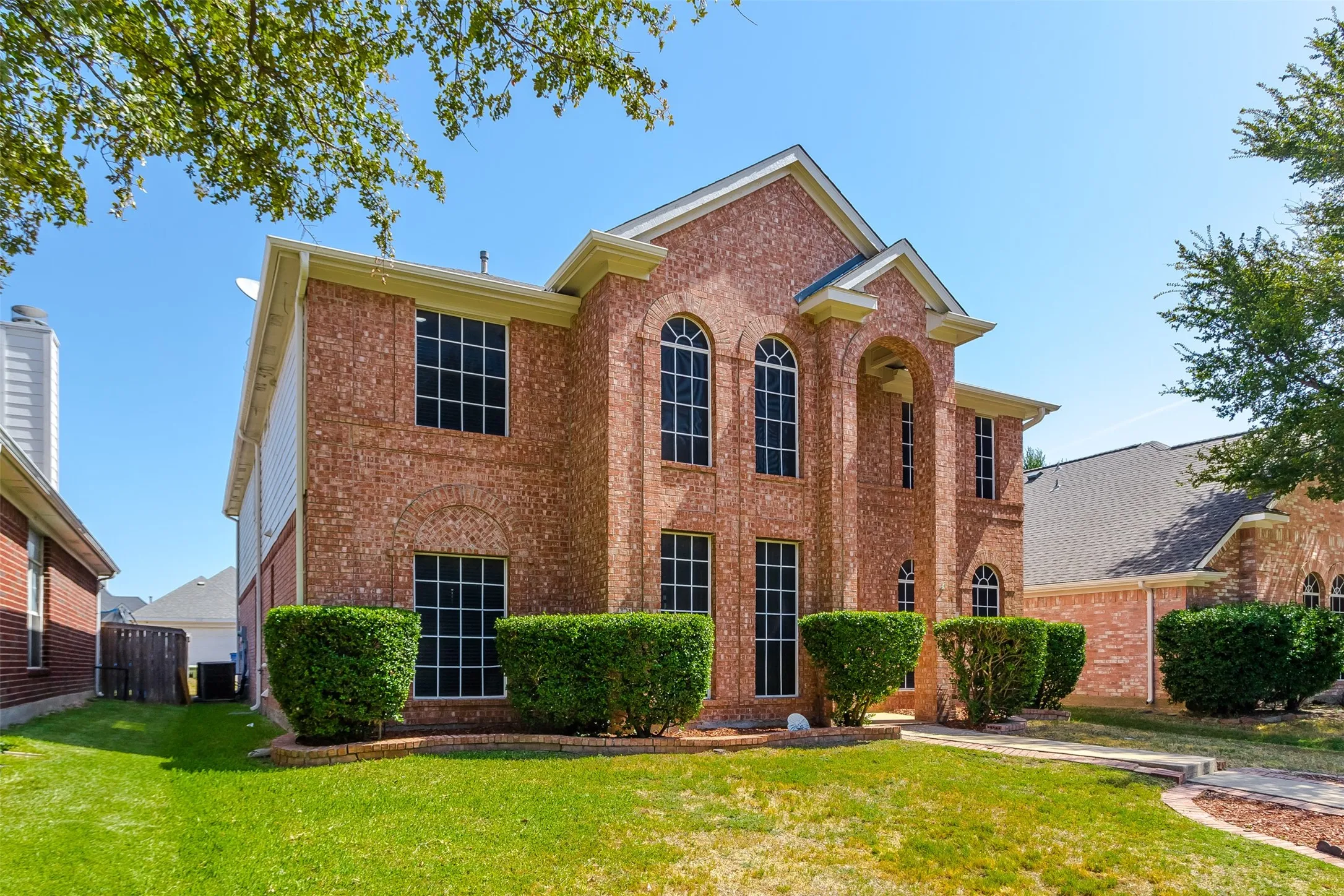 Single Family Residence For Sale in Collin County , 431 Trinity Drive, Allen, Texas 75002, 4 Bedroom, 3 Bathroom, 2 Garage spaces, 3,260 Sqft, built in 2001, mls#21365850, Real Estate Agent in Allen, Homes For Sale in Collin county, Homes For Sale in Allen, Realtor in Allen Texas, Real Estate Brokerage Independent Realty Texas, Luminita Cordes Realtor