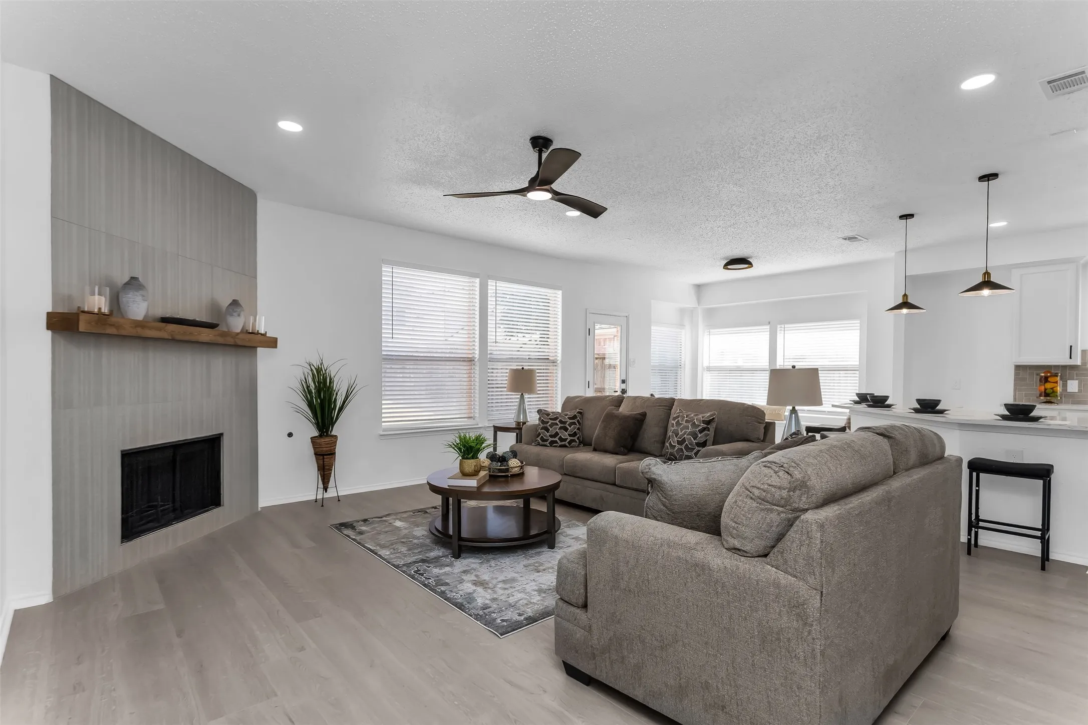 Single Family Residence For Sale in Collin County , 431 Trinity Drive, Allen, Texas 75002, 4 Bedroom, 3 Bathroom, 2 Garage spaces, 3,260 Sqft, built in 2001, mls#21365850, Real Estate Agent in Allen, Homes For Sale in Collin county, Homes For Sale in Allen, Realtor in Allen Texas, Real Estate Brokerage Independent Realty Texas, Luminita Cordes Realtor