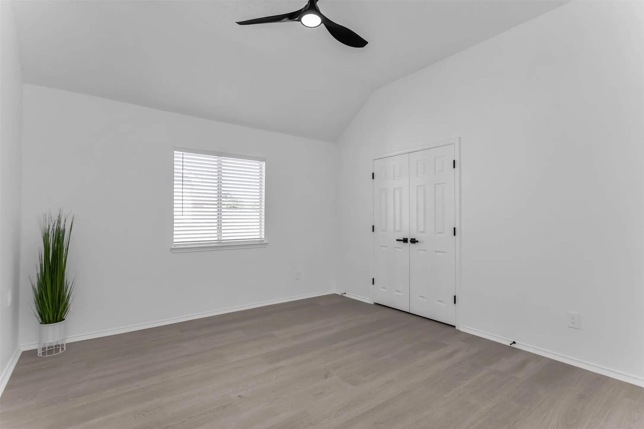 Single Family Residence For Sale in Collin County , 431 Trinity Drive, Allen, Texas 75002, 4 Bedroom, 3 Bathroom, 2 Garage spaces, 3,260 Sqft, built in 2001, mls#21365850, Real Estate Agent in Allen, Homes For Sale in Collin county, Homes For Sale in Allen, Realtor in Allen Texas, Real Estate Brokerage Independent Realty Texas, Luminita Cordes Realtor