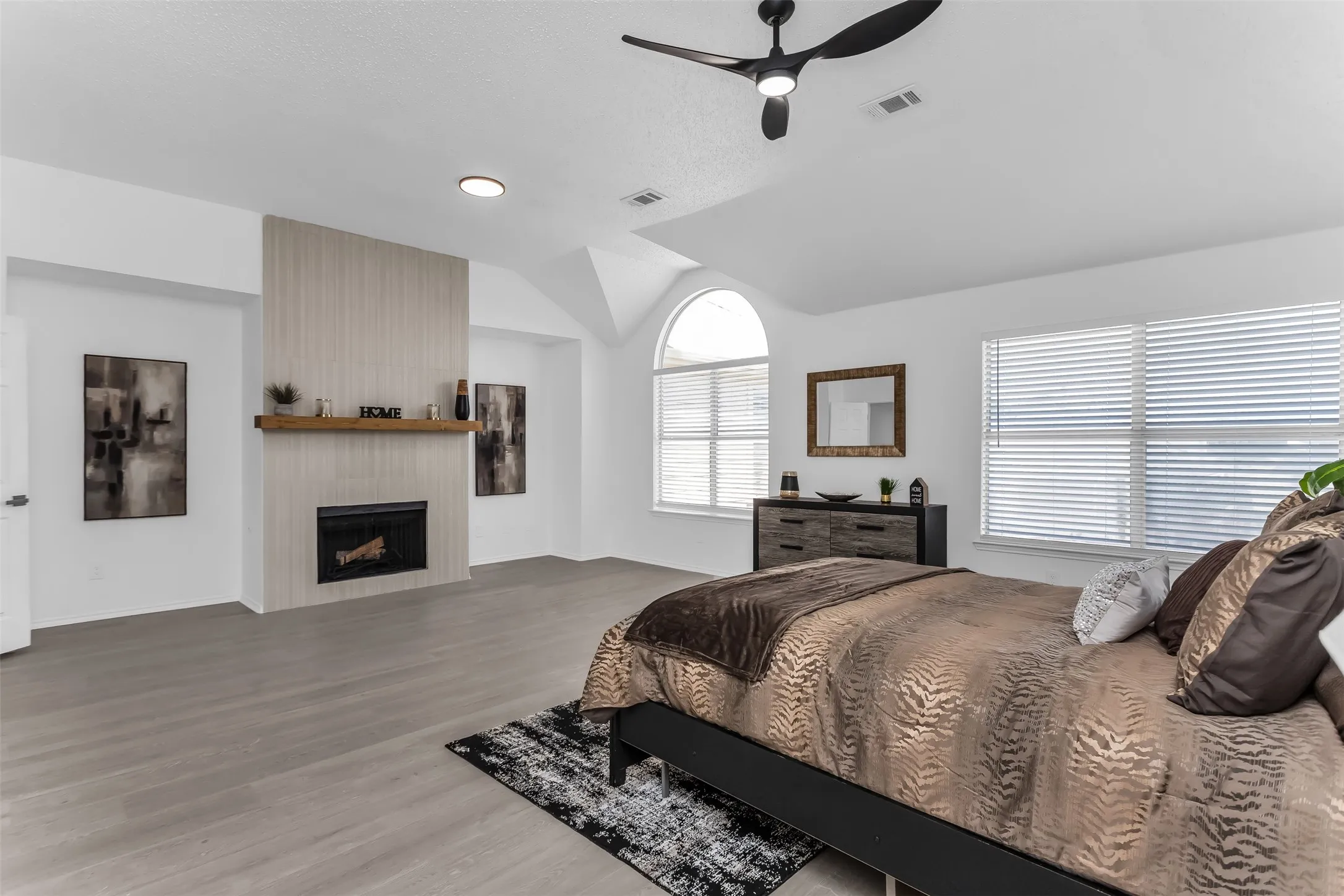 Single Family Residence For Sale in Collin County , 431 Trinity Drive, Allen, Texas 75002, 4 Bedroom, 3 Bathroom, 2 Garage spaces, 3,260 Sqft, built in 2001, mls#21365850, Real Estate Agent in Allen, Homes For Sale in Collin county, Homes For Sale in Allen, Realtor in Allen Texas, Real Estate Brokerage Independent Realty Texas, Luminita Cordes Realtor