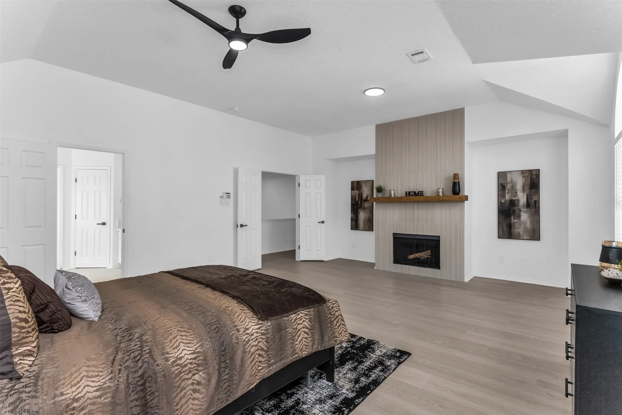 Single Family Residence For Sale in Collin County , 431 Trinity Drive, Allen, Texas 75002, 4 Bedroom, 3 Bathroom, 2 Garage spaces, 3,260 Sqft, built in 2001, mls#21365850, Real Estate Agent in Allen, Homes For Sale in Collin county, Homes For Sale in Allen, Realtor in Allen Texas, Real Estate Brokerage Independent Realty Texas, Luminita Cordes Realtor