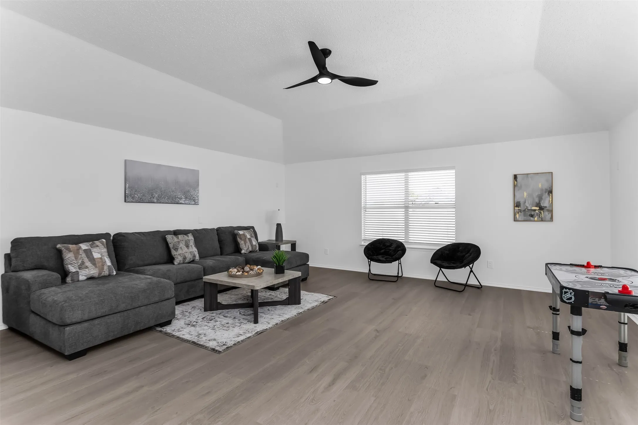 Single Family Residence For Sale in Collin County , 431 Trinity Drive, Allen, Texas 75002, 4 Bedroom, 3 Bathroom, 2 Garage spaces, 3,260 Sqft, built in 2001, mls#21365850, Real Estate Agent in Allen, Homes For Sale in Collin county, Homes For Sale in Allen, Realtor in Allen Texas, Real Estate Brokerage Independent Realty Texas, Luminita Cordes Realtor