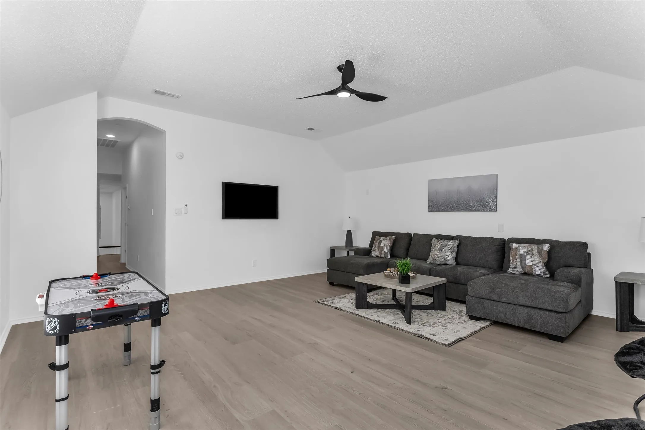 Single Family Residence For Sale in Collin County , 431 Trinity Drive, Allen, Texas 75002, 4 Bedroom, 3 Bathroom, 2 Garage spaces, 3,260 Sqft, built in 2001, mls#21365850, Real Estate Agent in Allen, Homes For Sale in Collin county, Homes For Sale in Allen, Realtor in Allen Texas, Real Estate Brokerage Independent Realty Texas, Luminita Cordes Realtor