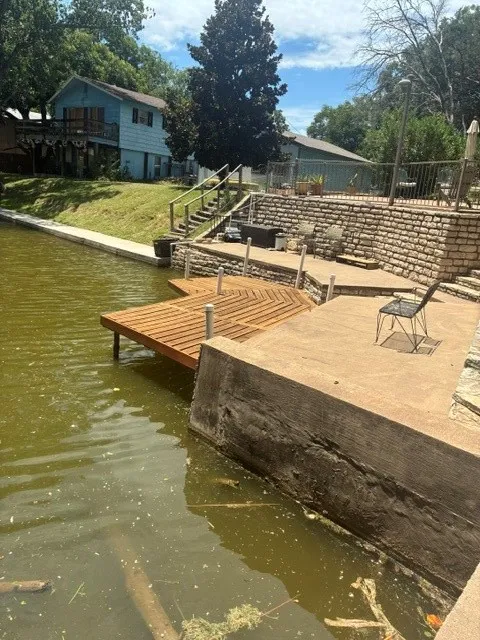 DOCK AND ADDITIONAL FRONTAGE VIEW
