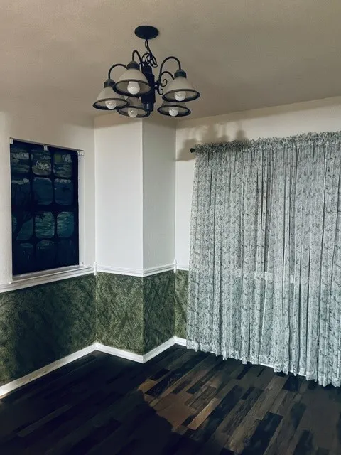 DINING AREA OR TURN INTO ANOTHER BEDROOM