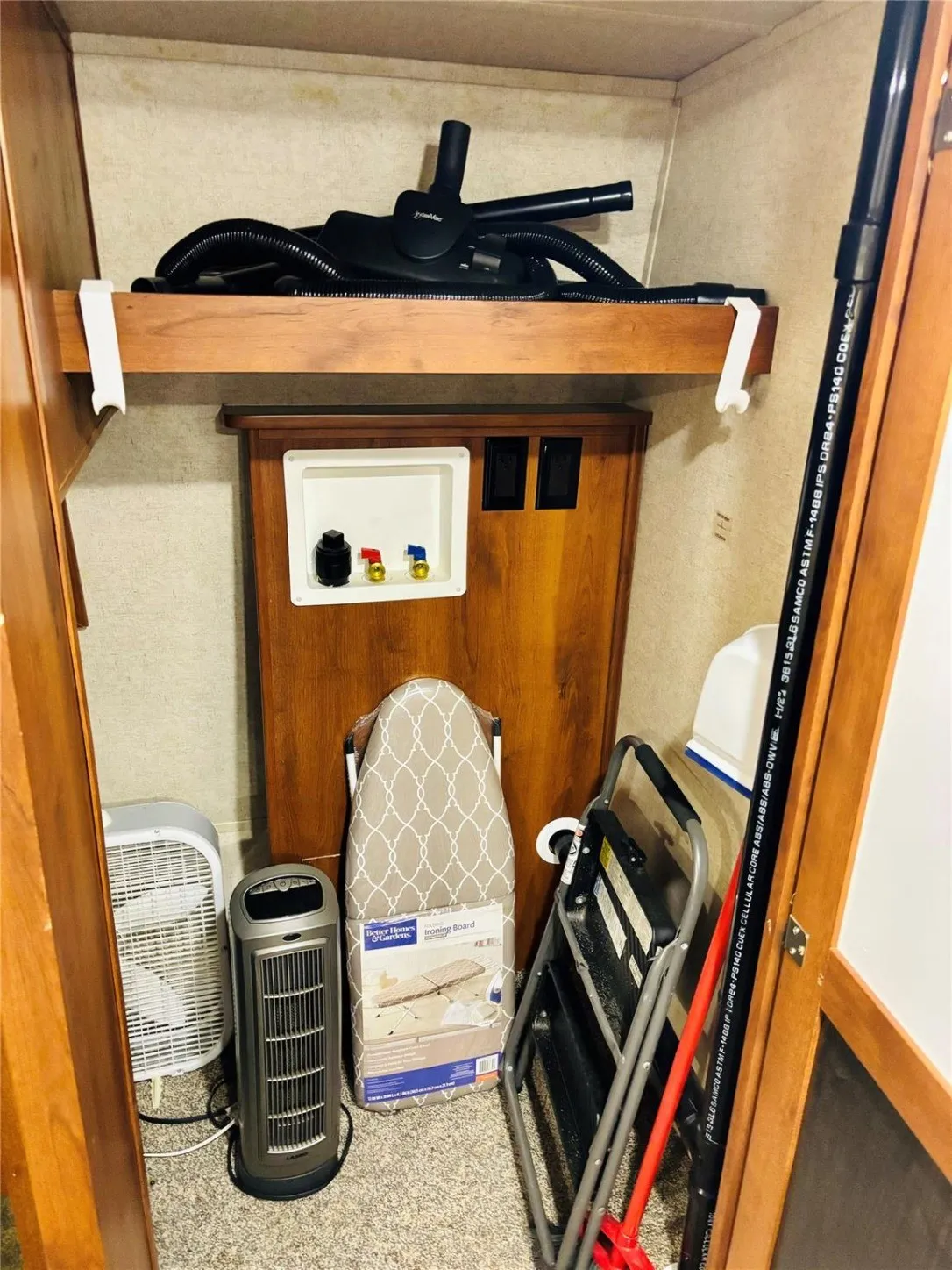 Washer/Dryer Hookup