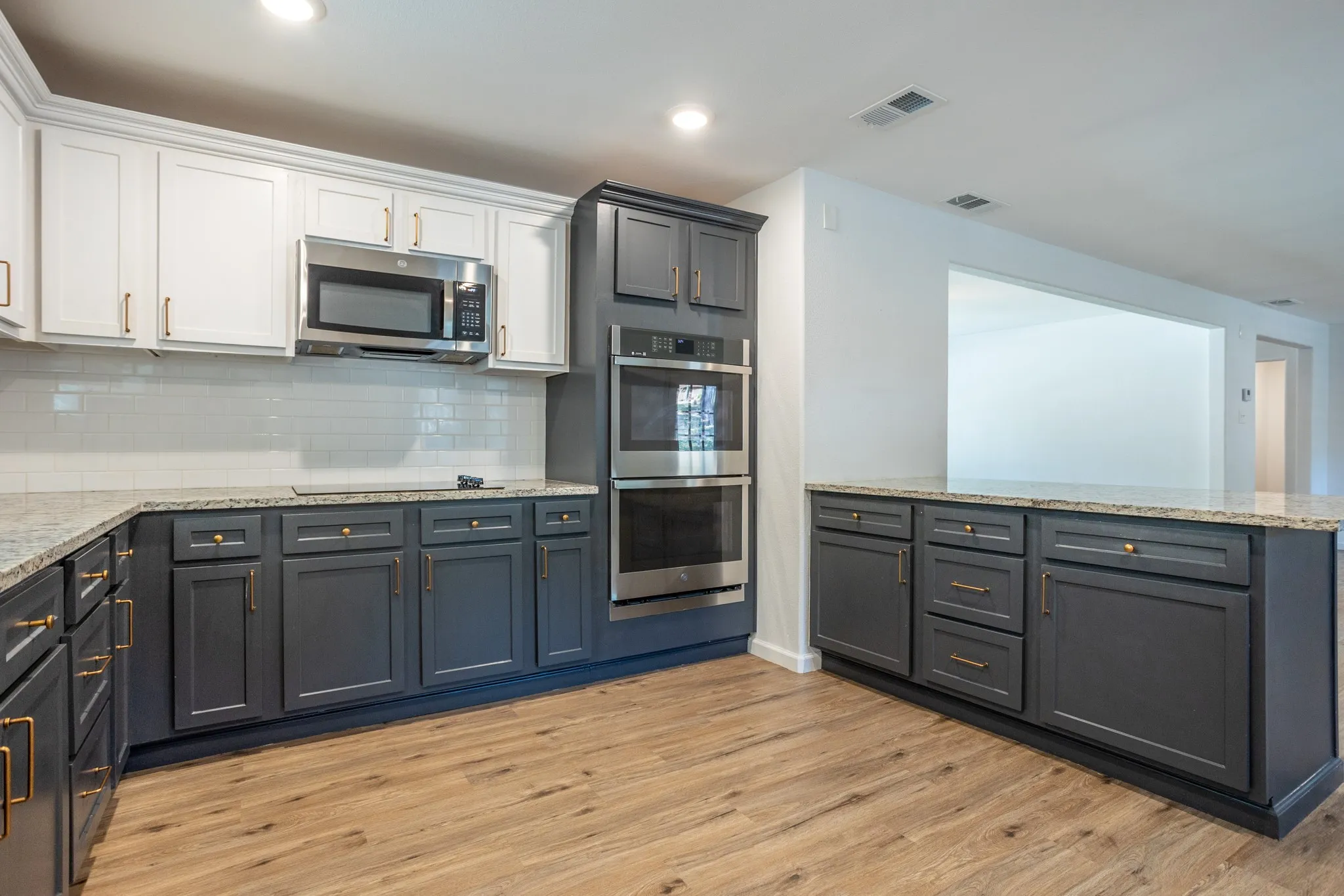 Single Family Residence For Sale in Dallas County , 809 Wood River Road, Dallas, Texas 75232, 4 Bedroom, 3 Bathroom, 2 Garage spaces, 2,357 Sqft, built in 1962, mls#21367257, Real Estate Agent in Dallas, Homes For Sale in Dallas county, Homes For Sale in Dallas, Realtor in Dallas Texas, Real Estate Brokerage Independent Realty Texas, Luminita Cordes Realtor