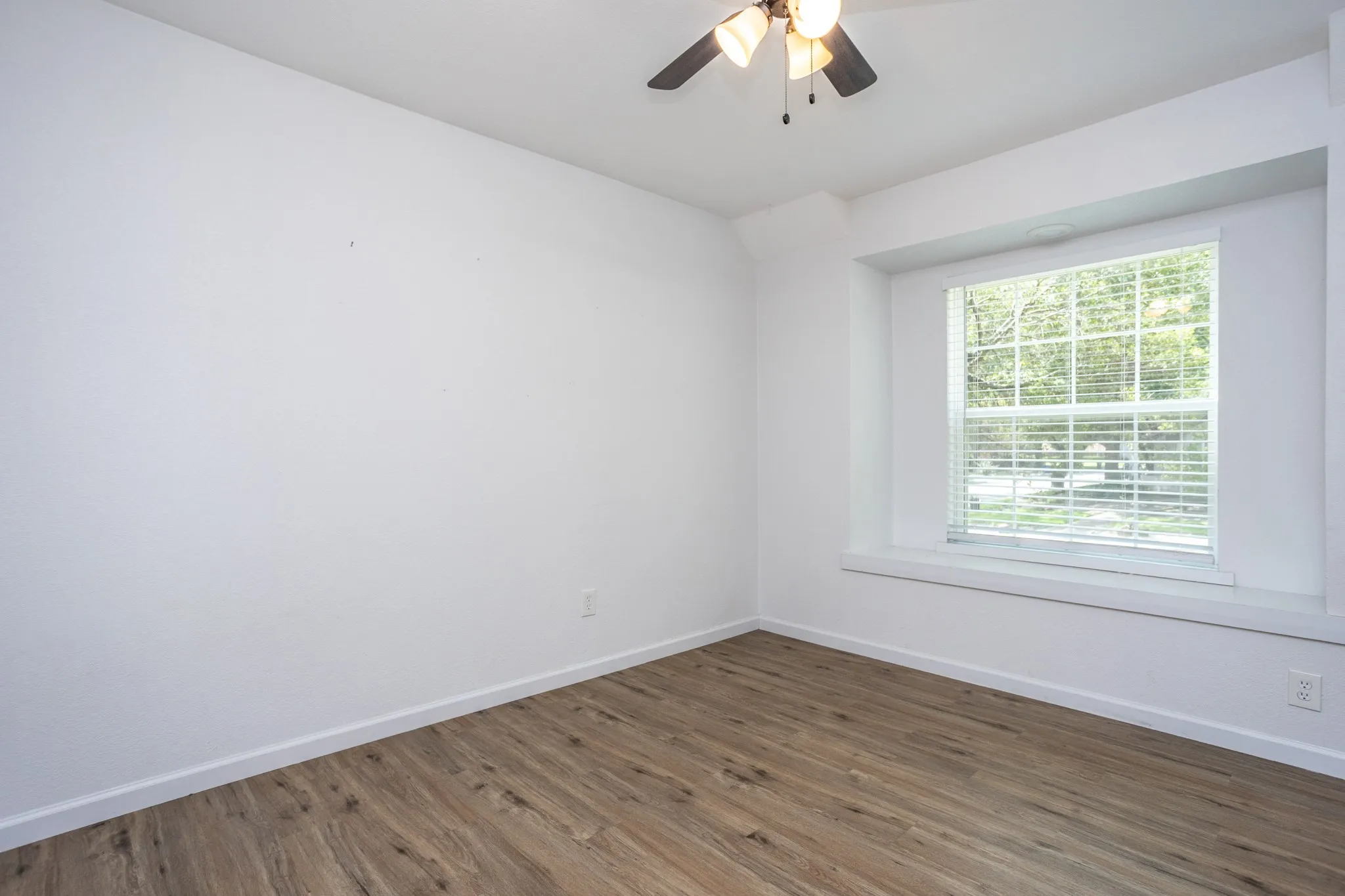 Single Family Residence For Sale in Dallas County , 809 Wood River Road, Dallas, Texas 75232, 4 Bedroom, 3 Bathroom, 2 Garage spaces, 2,357 Sqft, built in 1962, mls#21367257, Real Estate Agent in Dallas, Homes For Sale in Dallas county, Homes For Sale in Dallas, Realtor in Dallas Texas, Real Estate Brokerage Independent Realty Texas, Luminita Cordes Realtor