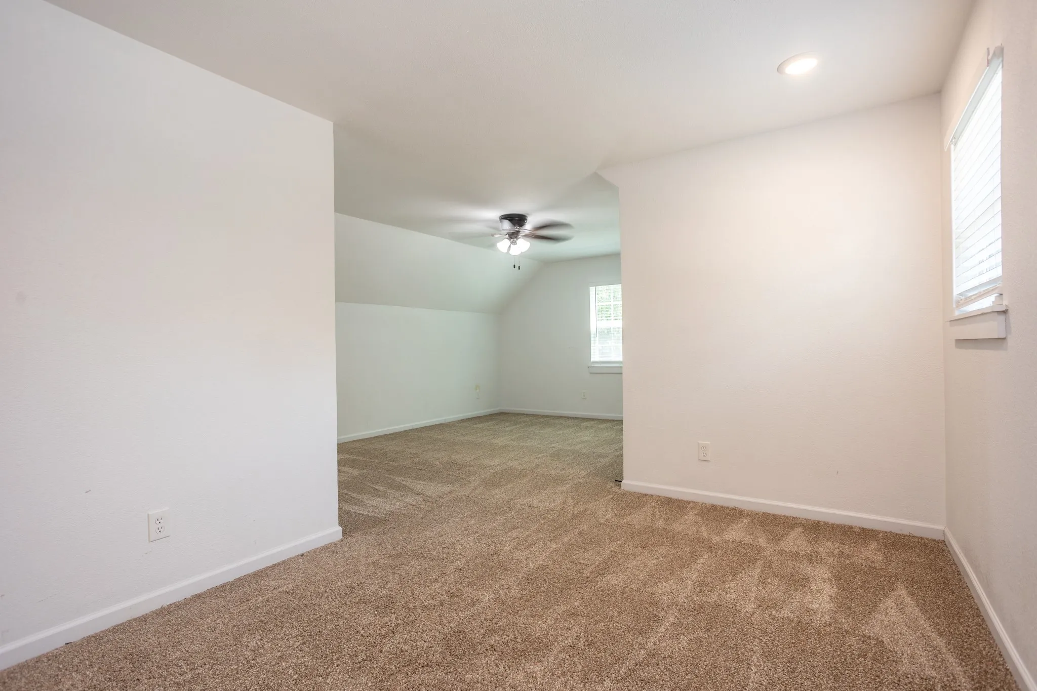 Single Family Residence For Sale in Dallas County , 809 Wood River Road, Dallas, Texas 75232, 4 Bedroom, 3 Bathroom, 2 Garage spaces, 2,357 Sqft, built in 1962, mls#21367257, Real Estate Agent in Dallas, Homes For Sale in Dallas county, Homes For Sale in Dallas, Realtor in Dallas Texas, Real Estate Brokerage Independent Realty Texas, Luminita Cordes Realtor
