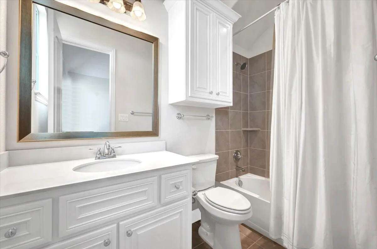 Ensuite bath