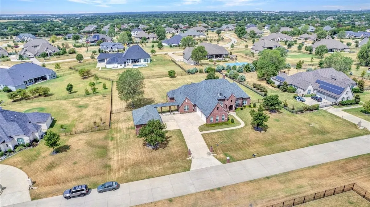 Single Family Residence For Sale in Collin County , 5303 Barrington Drive, Parker, Texas 75002, 5 Bedroom, 6 Bathroom, 7 Garage spaces, 4,995 Sqft, built in 2016, mls#21366762, Real Estate Agent in Parker, Homes For Sale in Collin county, Homes For Sale in Parker, Realtor in Parker Texas, Real Estate Brokerage Independent Realty Texas, Luminita Cordes Realtor
