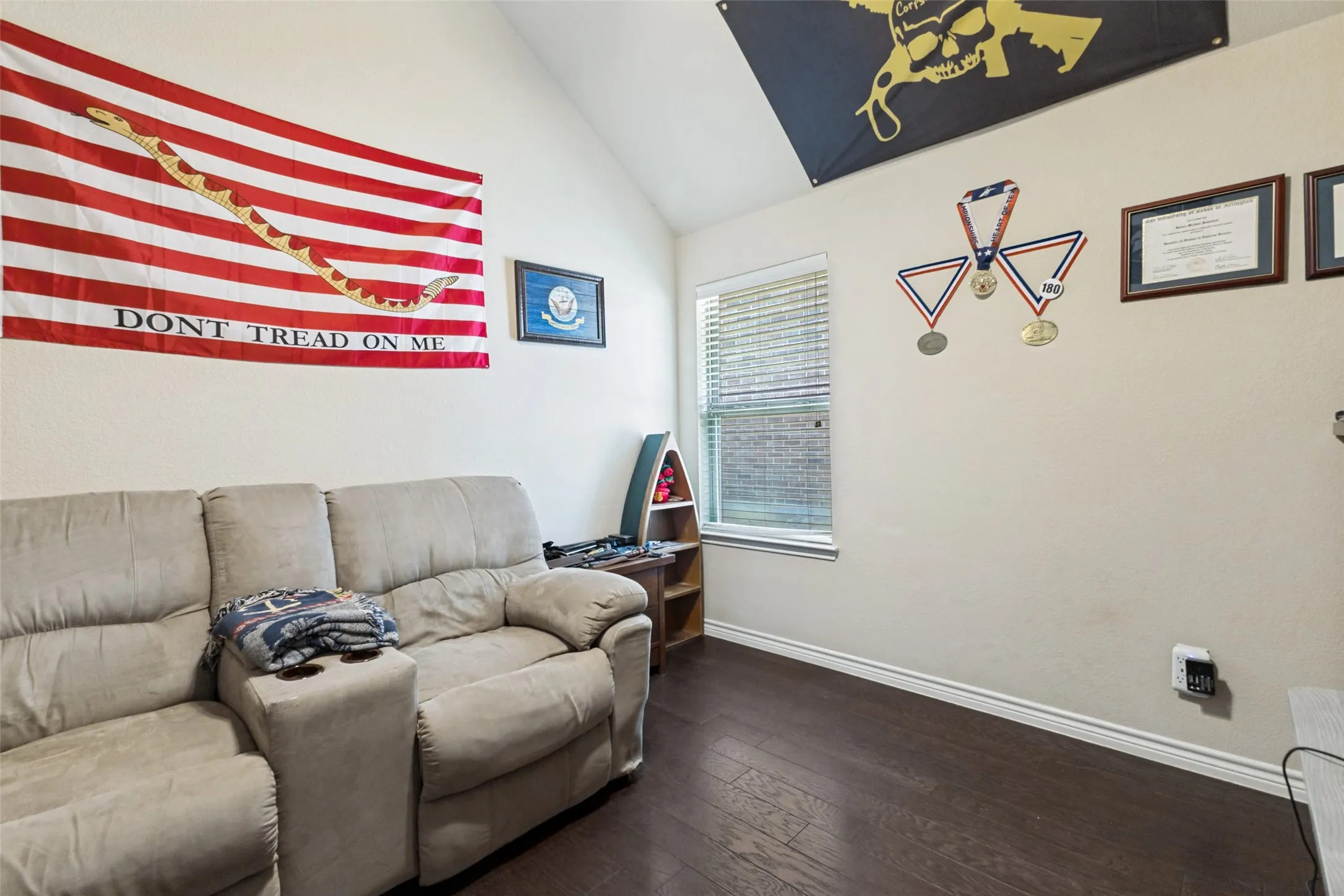 Single Family Residence For Sale in Rockwall County , 188 Griffin Avenue, Fate, Texas 75189, 3 Bedroom, 2 Bathroom, 3 Garage spaces, 1,720 Sqft, built in 2012, mls#21367262, Real Estate Agent in Fate, Homes For Sale in Rockwall county, Homes For Sale in Fate, Realtor in Fate Texas, Real Estate Brokerage Independent Realty Texas, Luminita Cordes Realtor