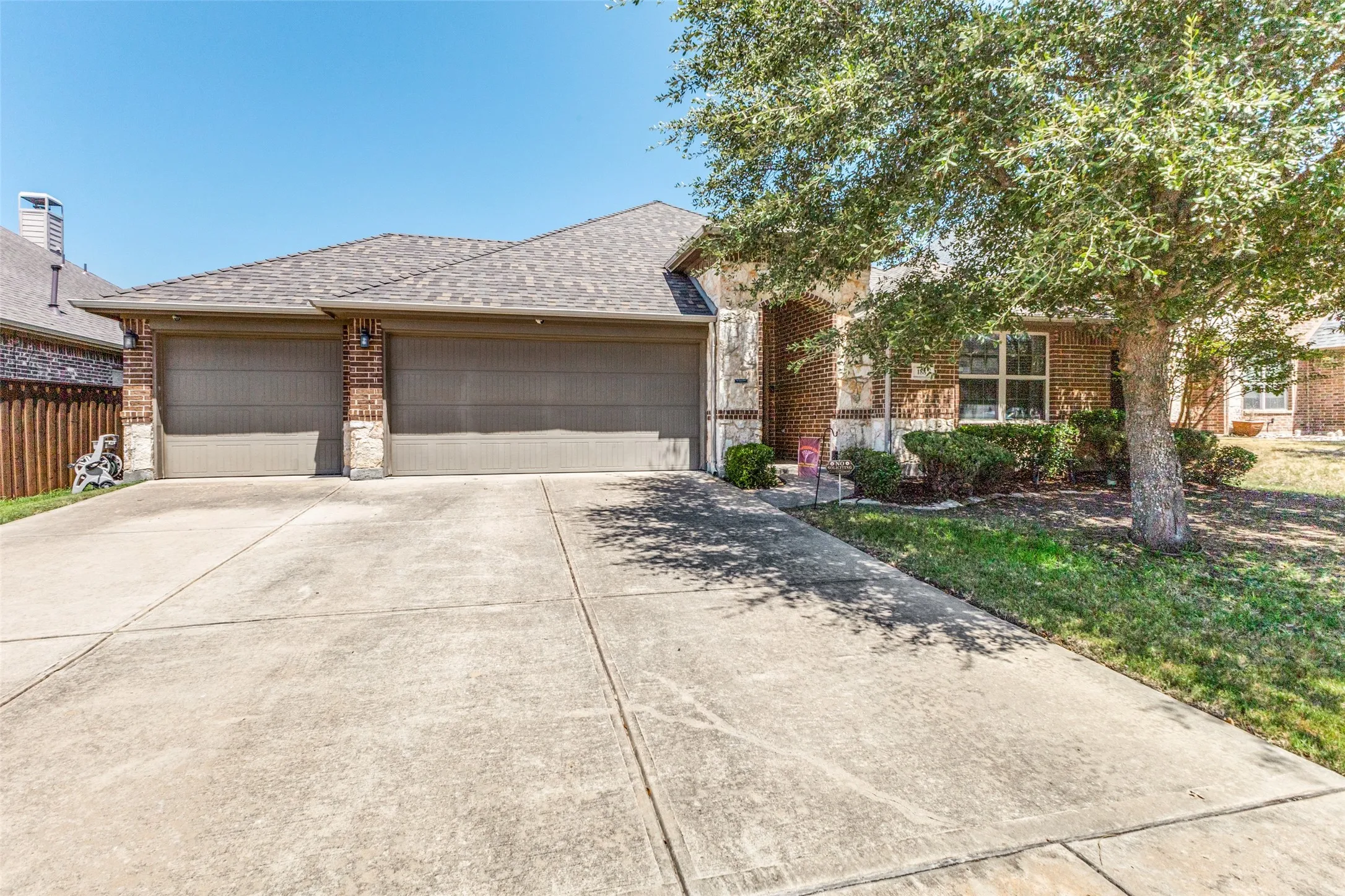Single Family Residence For Sale in Rockwall County , 188 Griffin Avenue, Fate, Texas 75189, 3 Bedroom, 2 Bathroom, 3 Garage spaces, 1,720 Sqft, built in 2012, mls#21367262, Real Estate Agent in Fate, Homes For Sale in Rockwall county, Homes For Sale in Fate, Realtor in Fate Texas, Real Estate Brokerage Independent Realty Texas, Luminita Cordes Realtor