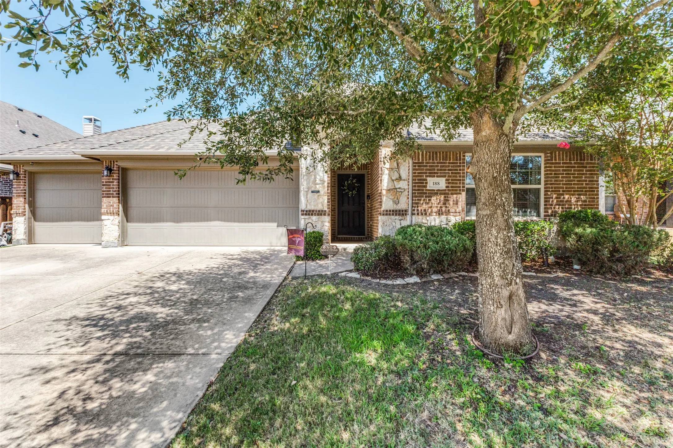 Single Family Residence For Sale in Rockwall County , 188 Griffin Avenue, Fate, Texas 75189, 3 Bedroom, 2 Bathroom, 3 Garage spaces, 1,720 Sqft, built in 2012, mls#21367262, Real Estate Agent in Fate, Homes For Sale in Rockwall county, Homes For Sale in Fate, Realtor in Fate Texas, Real Estate Brokerage Independent Realty Texas, Luminita Cordes Realtor