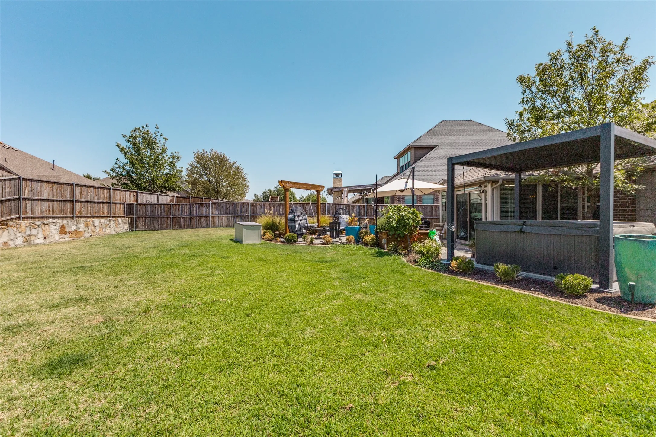 Single Family Residence For Sale in Rockwall County , 188 Griffin Avenue, Fate, Texas 75189, 3 Bedroom, 2 Bathroom, 3 Garage spaces, 1,720 Sqft, built in 2012, mls#21367262, Real Estate Agent in Fate, Homes For Sale in Rockwall county, Homes For Sale in Fate, Realtor in Fate Texas, Real Estate Brokerage Independent Realty Texas, Luminita Cordes Realtor
