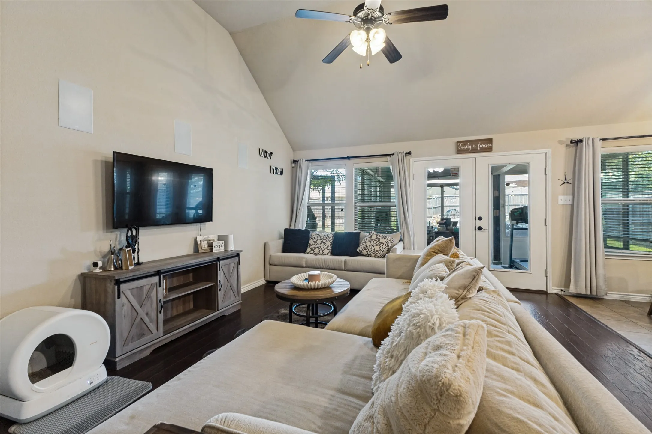 Single Family Residence For Sale in Rockwall County , 188 Griffin Avenue, Fate, Texas 75189, 3 Bedroom, 2 Bathroom, 3 Garage spaces, 1,720 Sqft, built in 2012, mls#21367262, Real Estate Agent in Fate, Homes For Sale in Rockwall county, Homes For Sale in Fate, Realtor in Fate Texas, Real Estate Brokerage Independent Realty Texas, Luminita Cordes Realtor