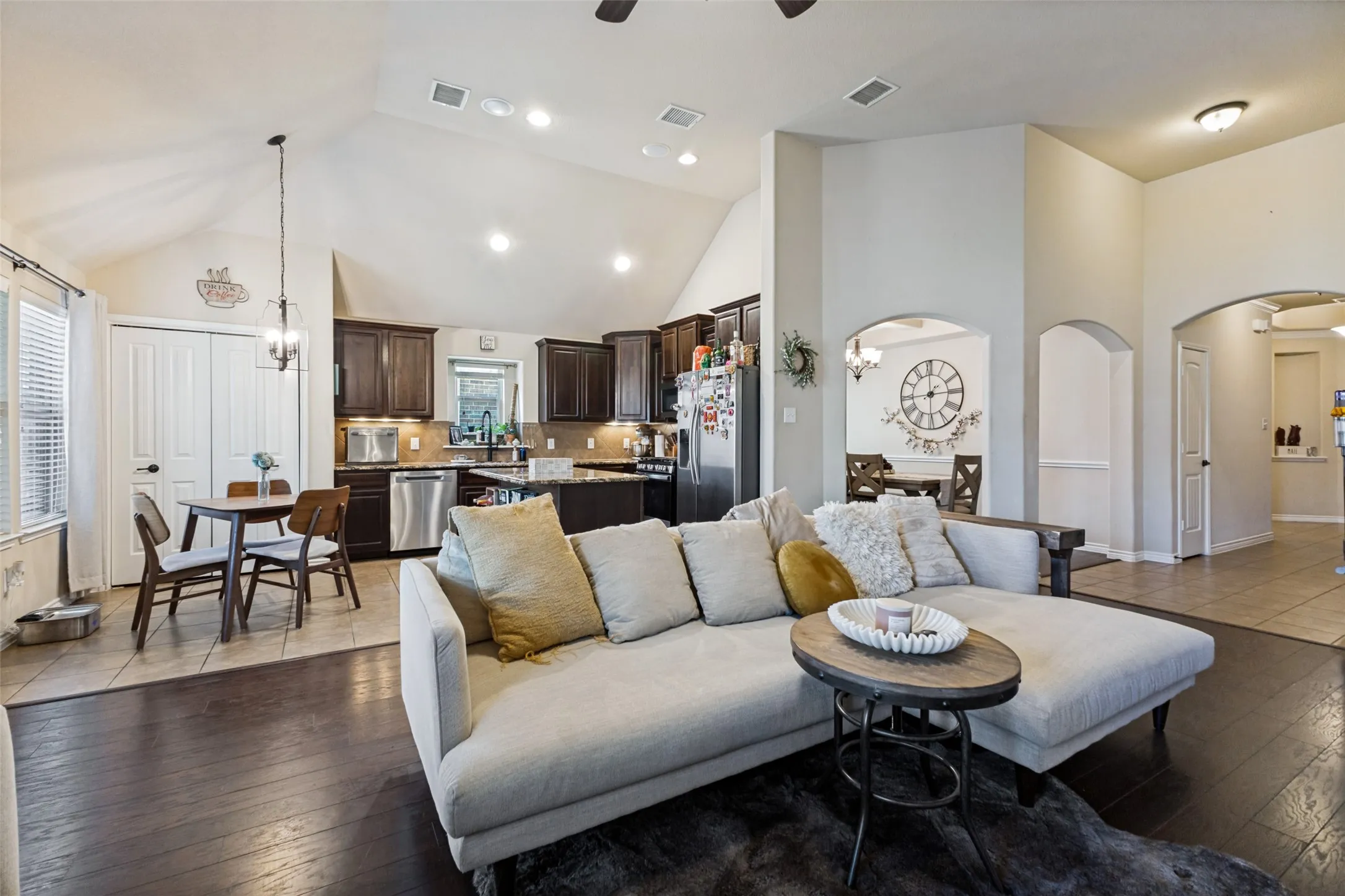 Single Family Residence For Sale in Rockwall County , 188 Griffin Avenue, Fate, Texas 75189, 3 Bedroom, 2 Bathroom, 3 Garage spaces, 1,720 Sqft, built in 2012, mls#21367262, Real Estate Agent in Fate, Homes For Sale in Rockwall county, Homes For Sale in Fate, Realtor in Fate Texas, Real Estate Brokerage Independent Realty Texas, Luminita Cordes Realtor