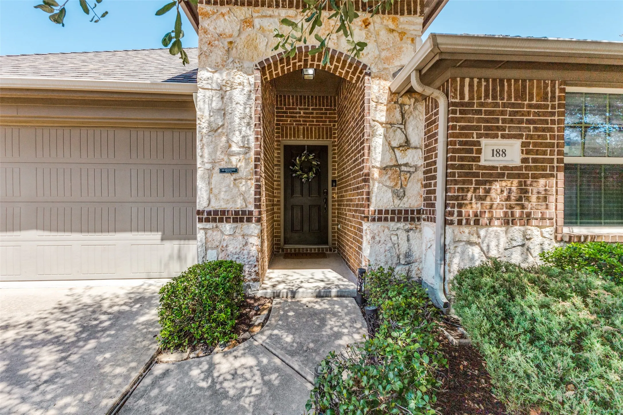 Single Family Residence For Sale in Rockwall County , 188 Griffin Avenue, Fate, Texas 75189, 3 Bedroom, 2 Bathroom, 3 Garage spaces, 1,720 Sqft, built in 2012, mls#21367262, Real Estate Agent in Fate, Homes For Sale in Rockwall county, Homes For Sale in Fate, Realtor in Fate Texas, Real Estate Brokerage Independent Realty Texas, Luminita Cordes Realtor