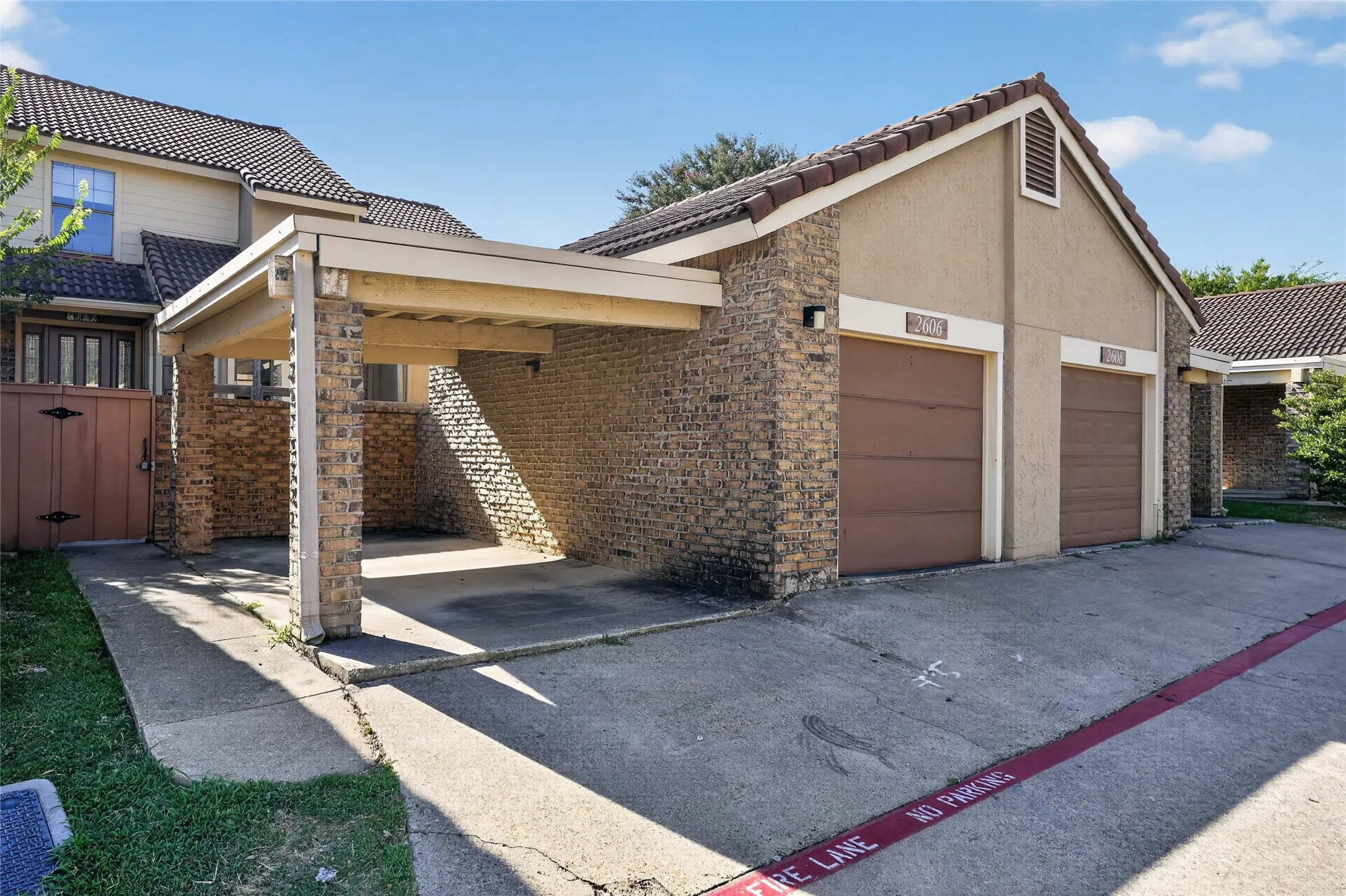 Condominium For Rent in Dallas County , 2606 Encina 2, Irving, Texas 75038, 2 Bedroom, 3 Bathroom, 1 Garage spaces, 1,430 Sqft, built in 1984, mls#21367243, Real Estate Agent in Irving, Homes For Rent in Dallas county, Homes For Rent in Irving, Realtor in Irving Texas, Real Estate Brokerage Independent Realty Texas, Luminita Cordes Realtor