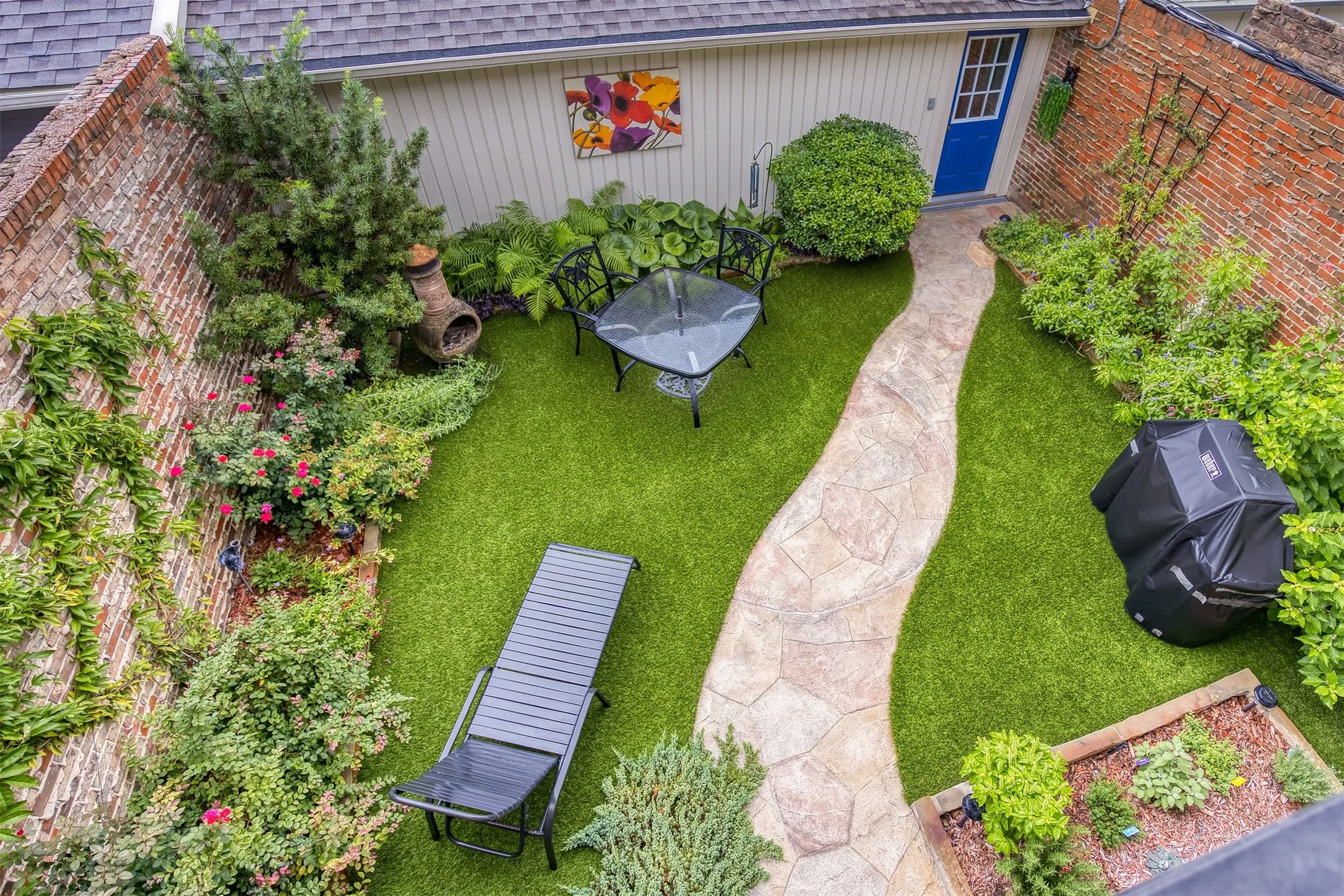 Townhouse For Sale in Dallas County , 6837 Anglebluff Circle, Dallas, Texas 75248, 3 Bedroom, 3 Bathroom, 2 Garage spaces, 2,272 Sqft, built in 1974, Price $475,000, mls#21367134, Real Estate Agent in Dallas, Homes For Sale in Dallas county, Homes For Sale in Dallas, Realtor in Dallas Texas, Real Estate Brokerage Independent Realty Texas, Luminita Cordes Realtor