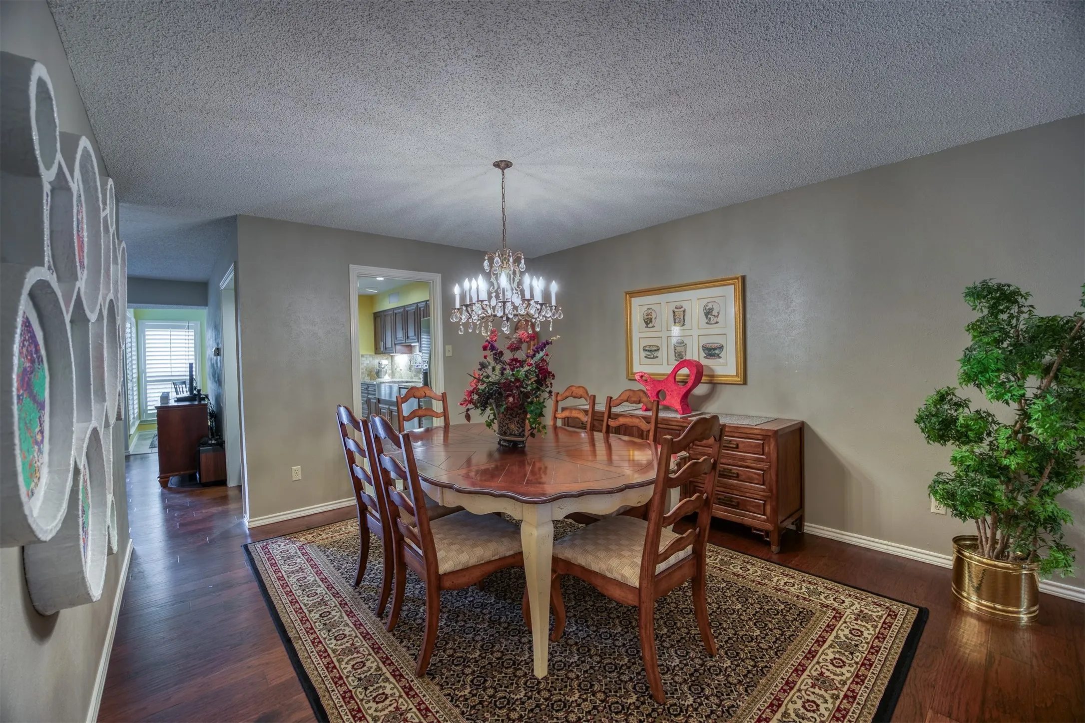 Townhouse For Sale in Dallas County , 6837 Anglebluff Circle, Dallas, Texas 75248, 3 Bedroom, 3 Bathroom, 2 Garage spaces, 2,272 Sqft, built in 1974, Price $475,000, mls#21367134, Real Estate Agent in Dallas, Homes For Sale in Dallas county, Homes For Sale in Dallas, Realtor in Dallas Texas, Real Estate Brokerage Independent Realty Texas, Luminita Cordes Realtor