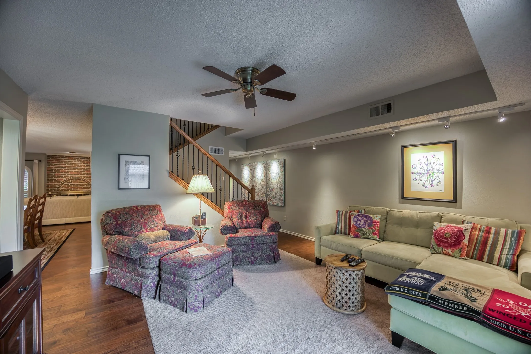 Townhouse For Sale in Dallas County , 6837 Anglebluff Circle, Dallas, Texas 75248, 3 Bedroom, 3 Bathroom, 2 Garage spaces, 2,272 Sqft, built in 1974, Price $475,000, mls#21367134, Real Estate Agent in Dallas, Homes For Sale in Dallas county, Homes For Sale in Dallas, Realtor in Dallas Texas, Real Estate Brokerage Independent Realty Texas, Luminita Cordes Realtor