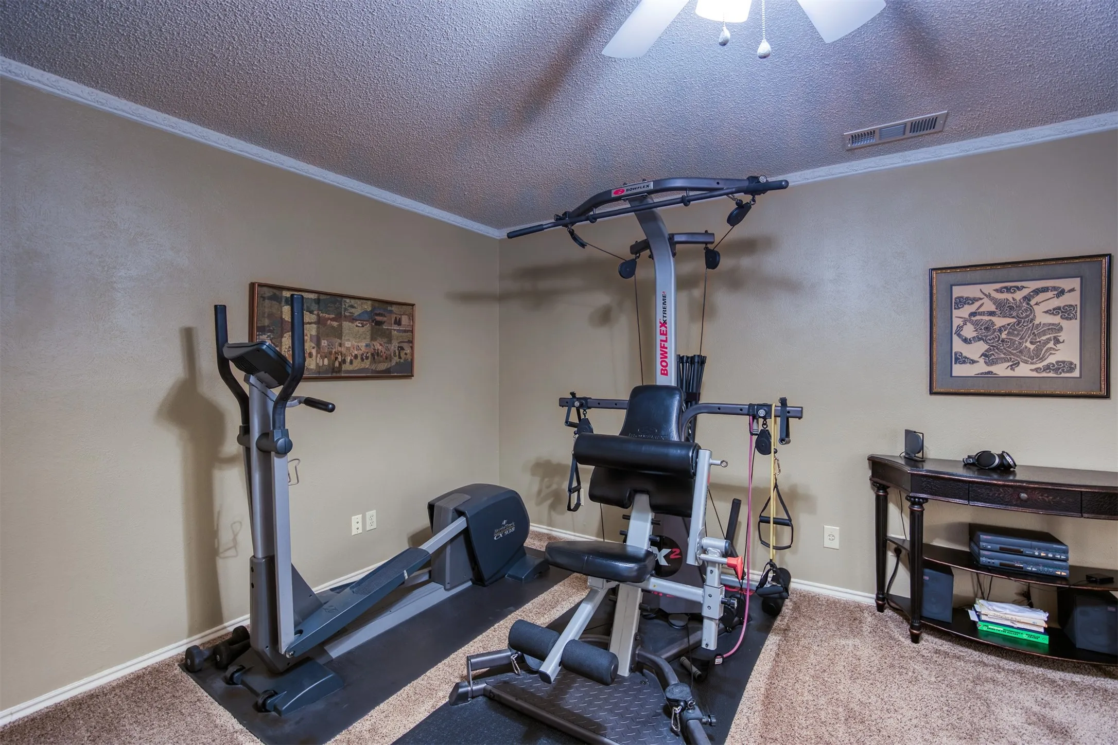 Townhouse For Sale in Dallas County , 6837 Anglebluff Circle, Dallas, Texas 75248, 3 Bedroom, 3 Bathroom, 2 Garage spaces, 2,272 Sqft, built in 1974, Price $475,000, mls#21367134, Real Estate Agent in Dallas, Homes For Sale in Dallas county, Homes For Sale in Dallas, Realtor in Dallas Texas, Real Estate Brokerage Independent Realty Texas, Luminita Cordes Realtor